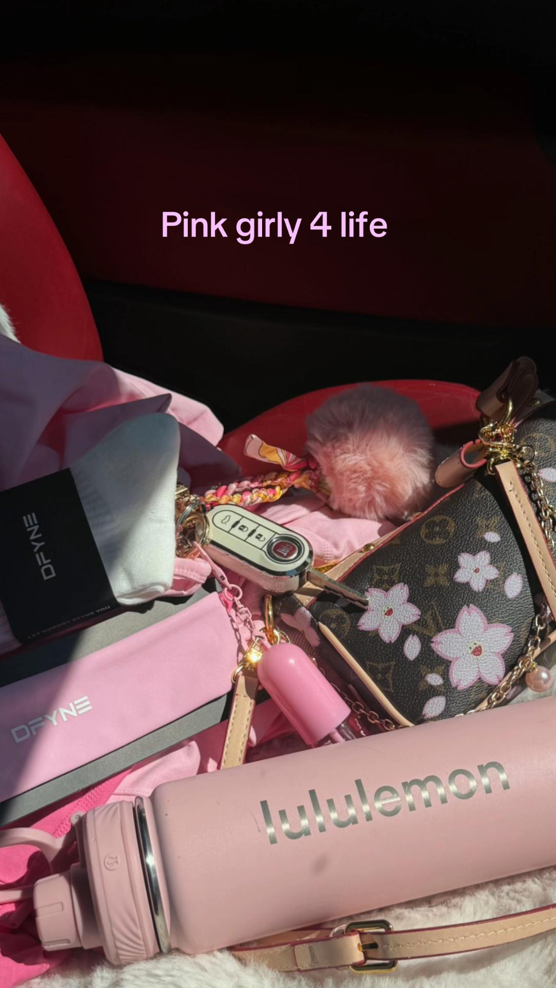@Rhianna ☁️