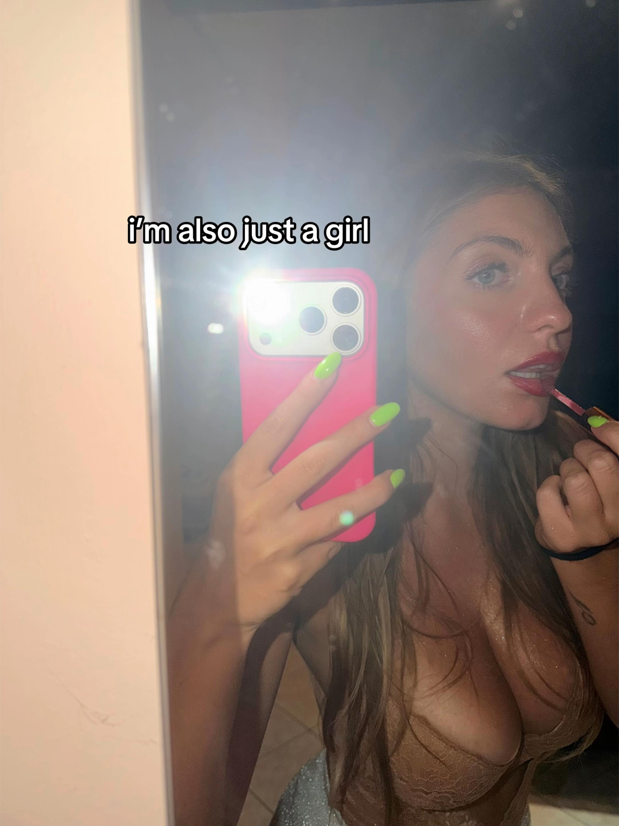@ɓεηà ѵίϯϯσɾία🧝🏼♀️🦩