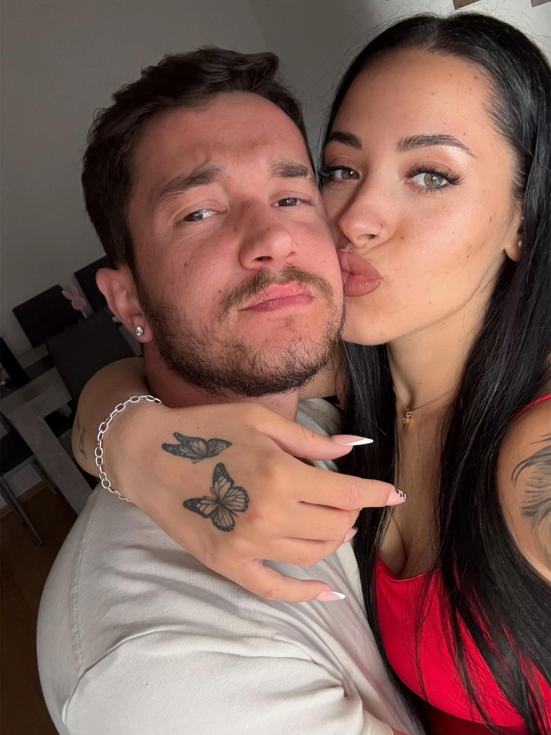 @ᴍᴇʟɪꜱꜱᴀ&ᴇɴʀɪᴄᴏ 👩🏻❤️💋👨🏽