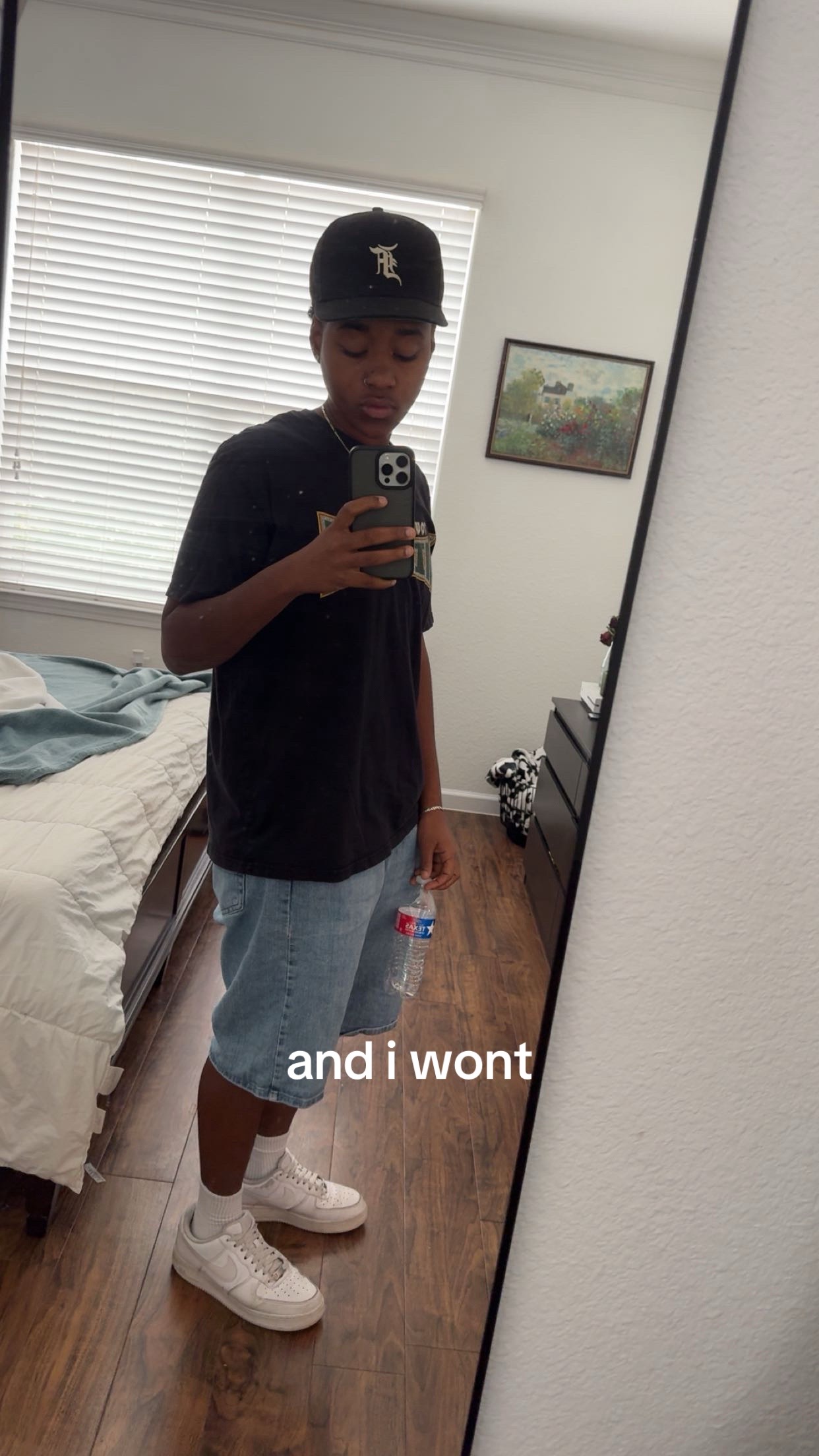 @nia