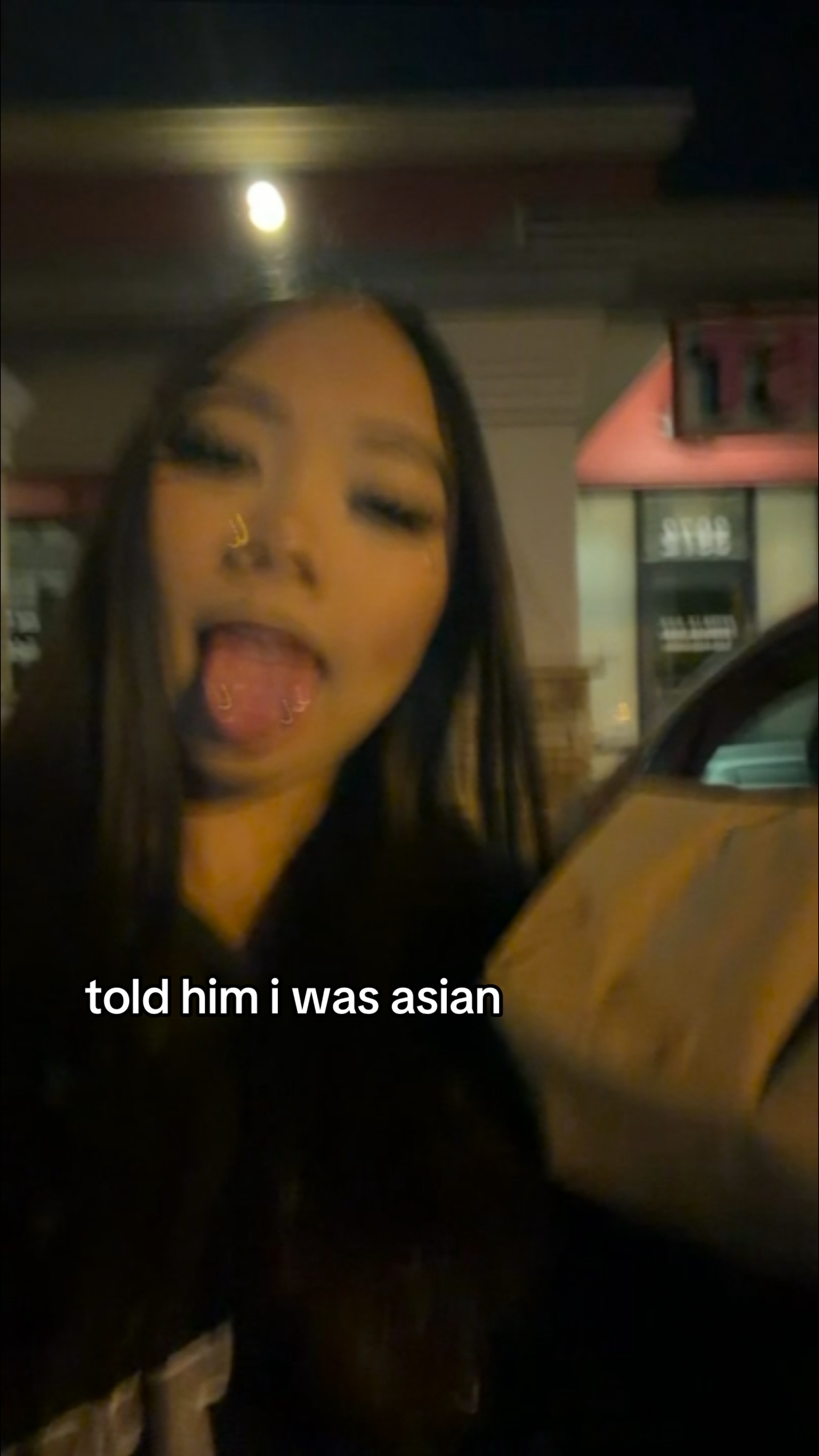 @aj 🧎🏻&zwj;♀️