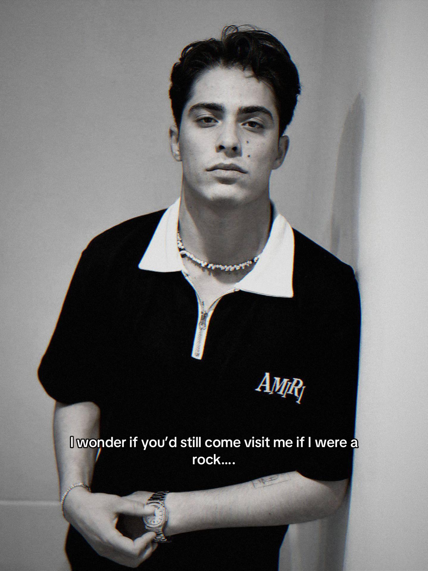 @𝔄𝔫𝔫𝔦𝔢 ⚰︎.