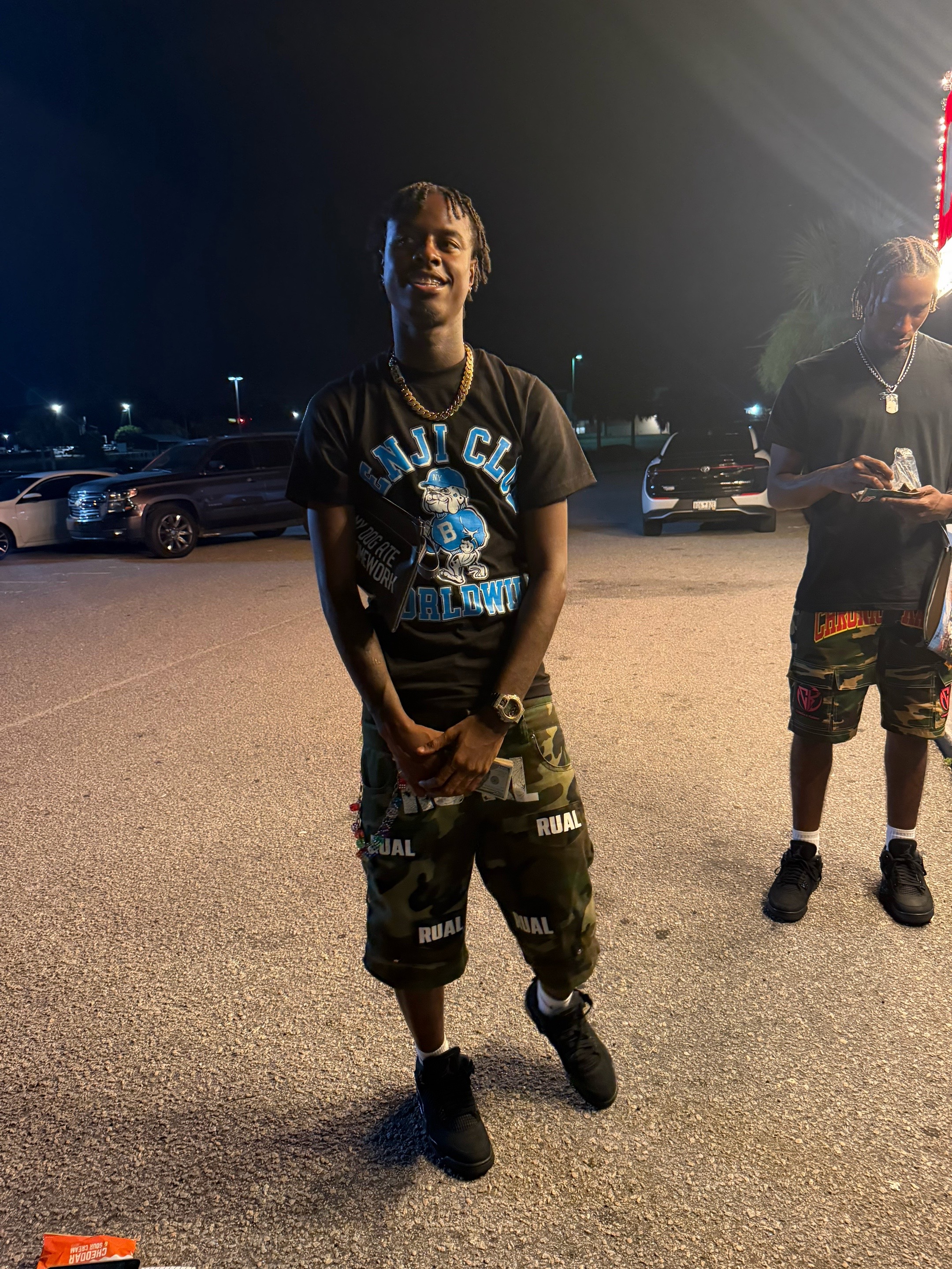 @KG 👨🏾&zwj;🦯⁉️