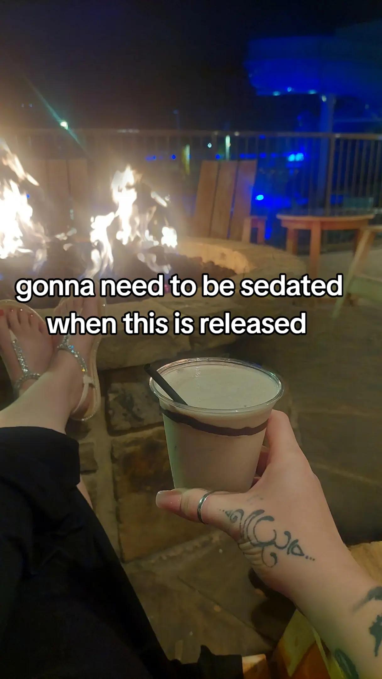 @Dee🦋