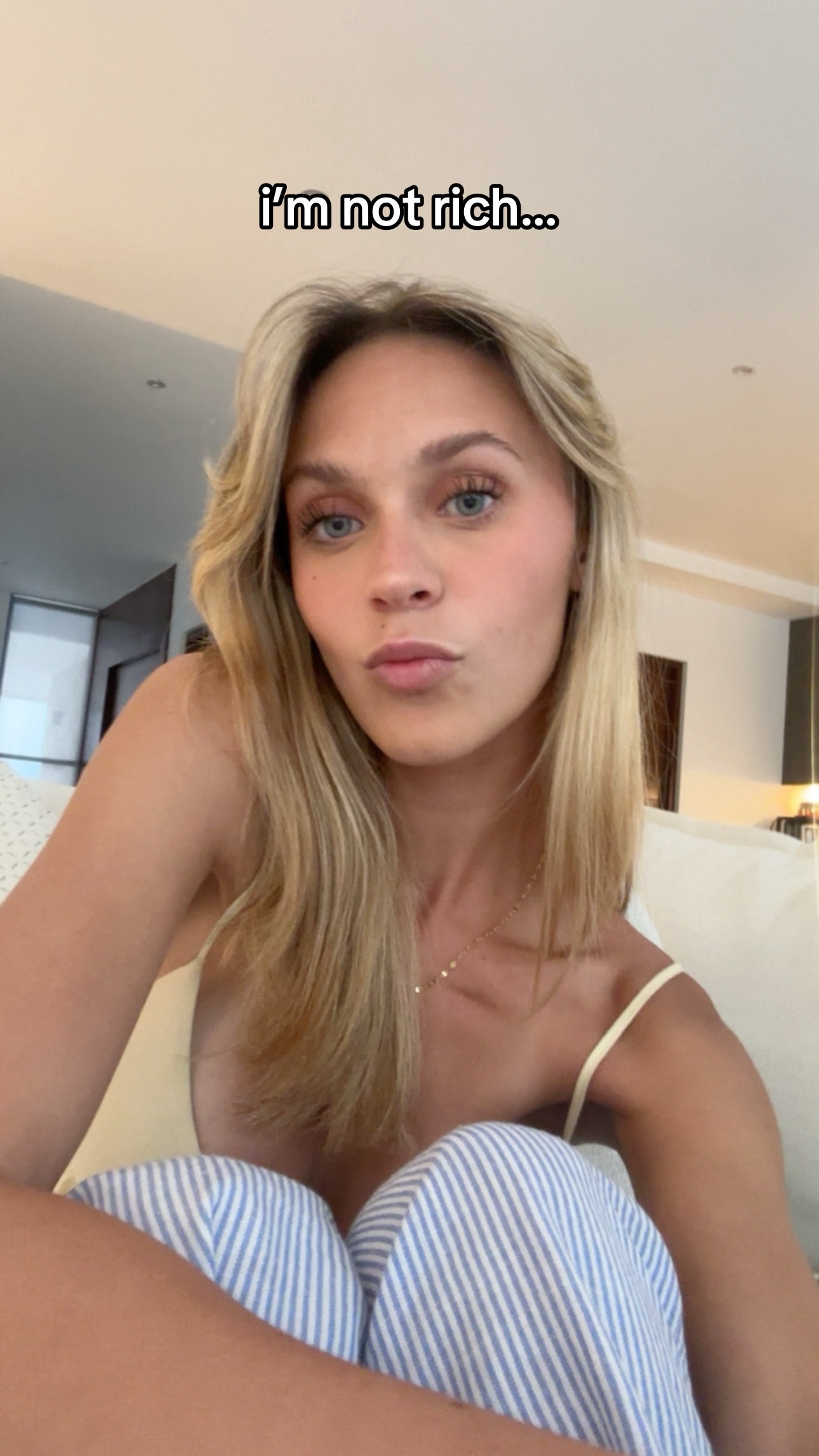 @sophiirosell
