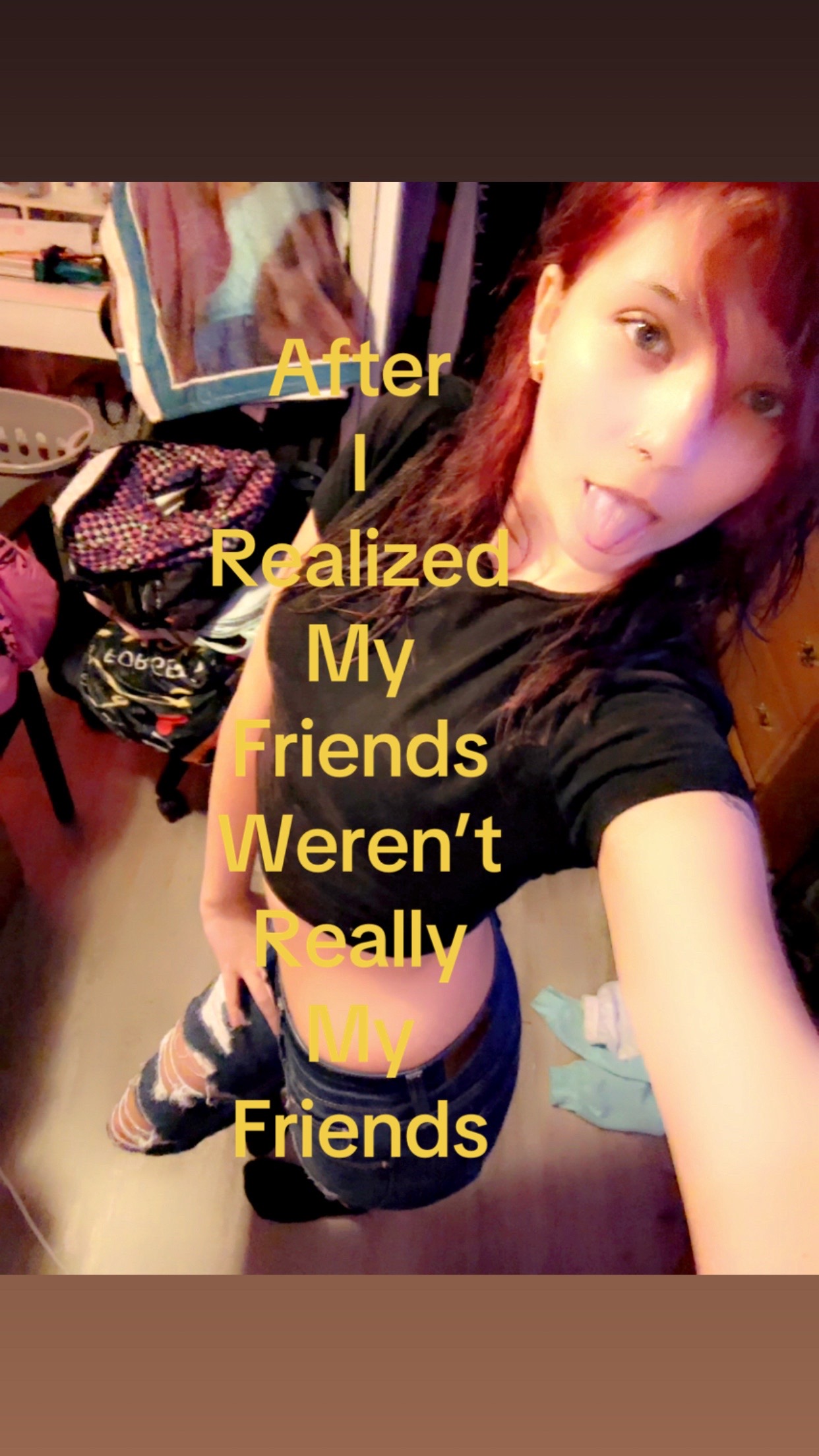 @𖣂