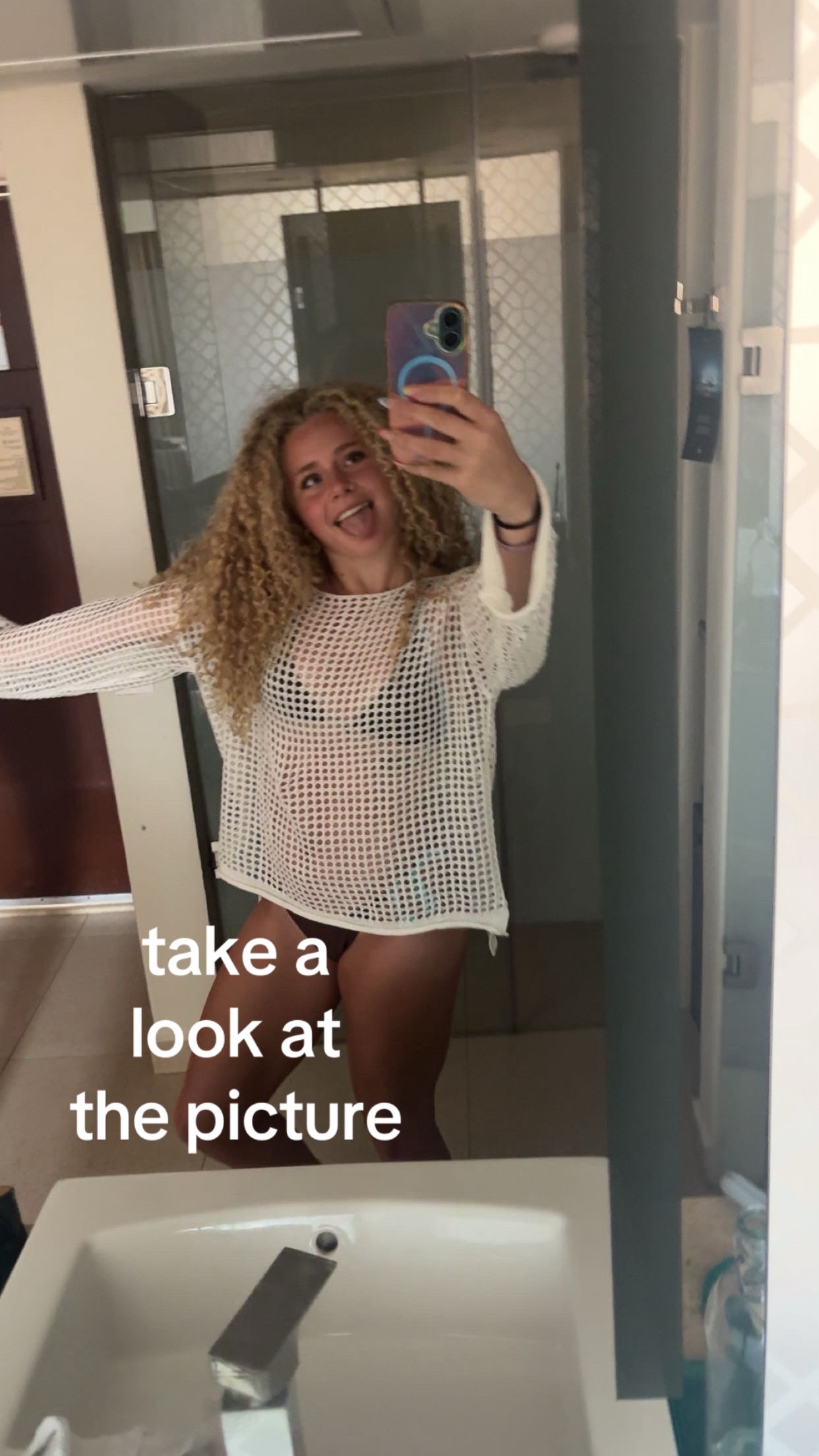 @Bella