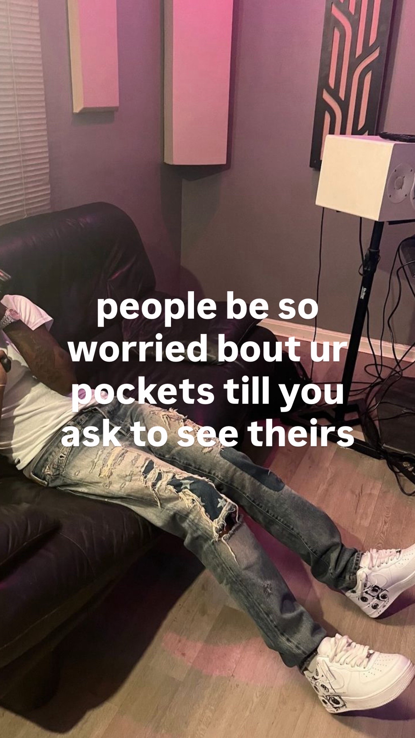 @️
