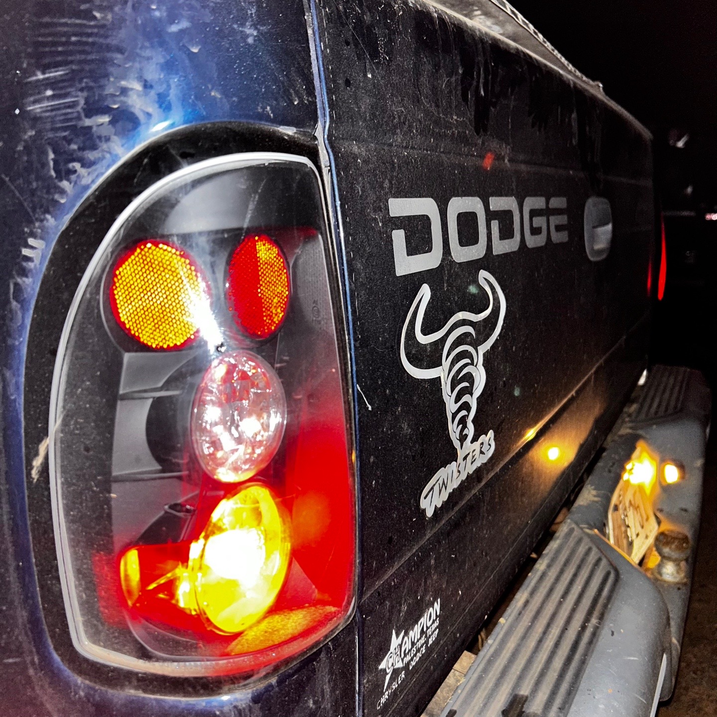 @FOXY_THE_RAM1500