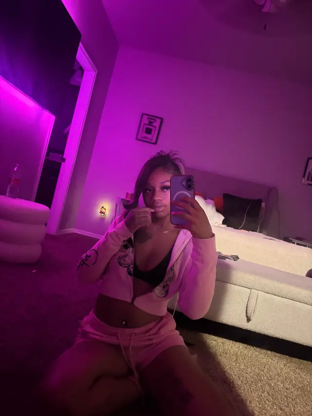 @Tayvi