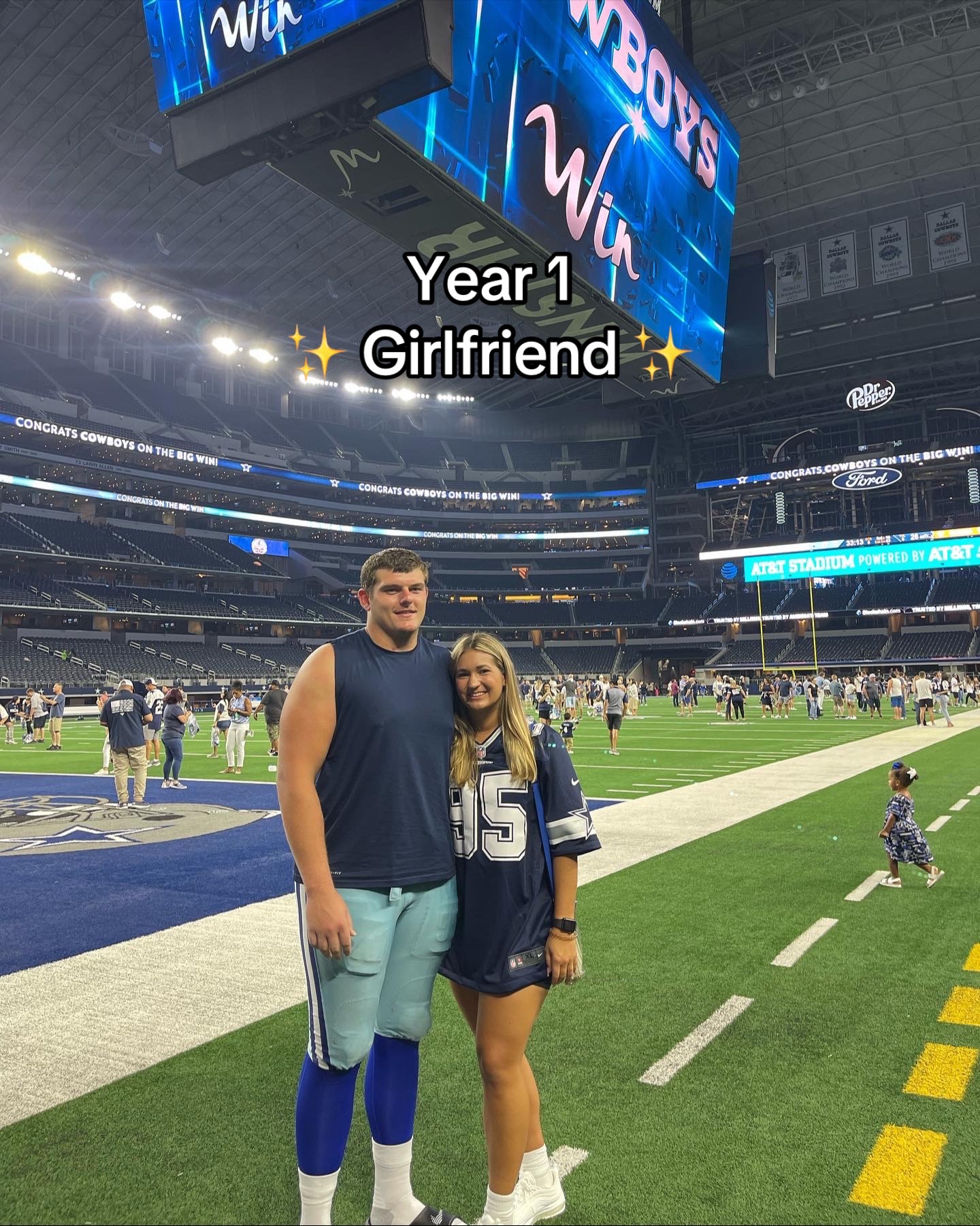 @Ali Ridgeway | SAHM & NFL Wife