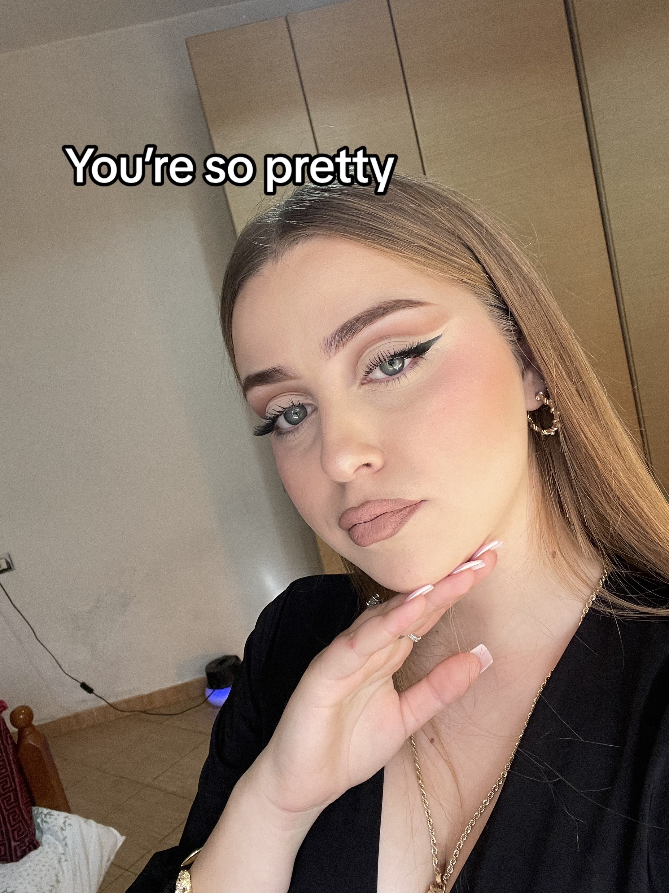 @👩🏼