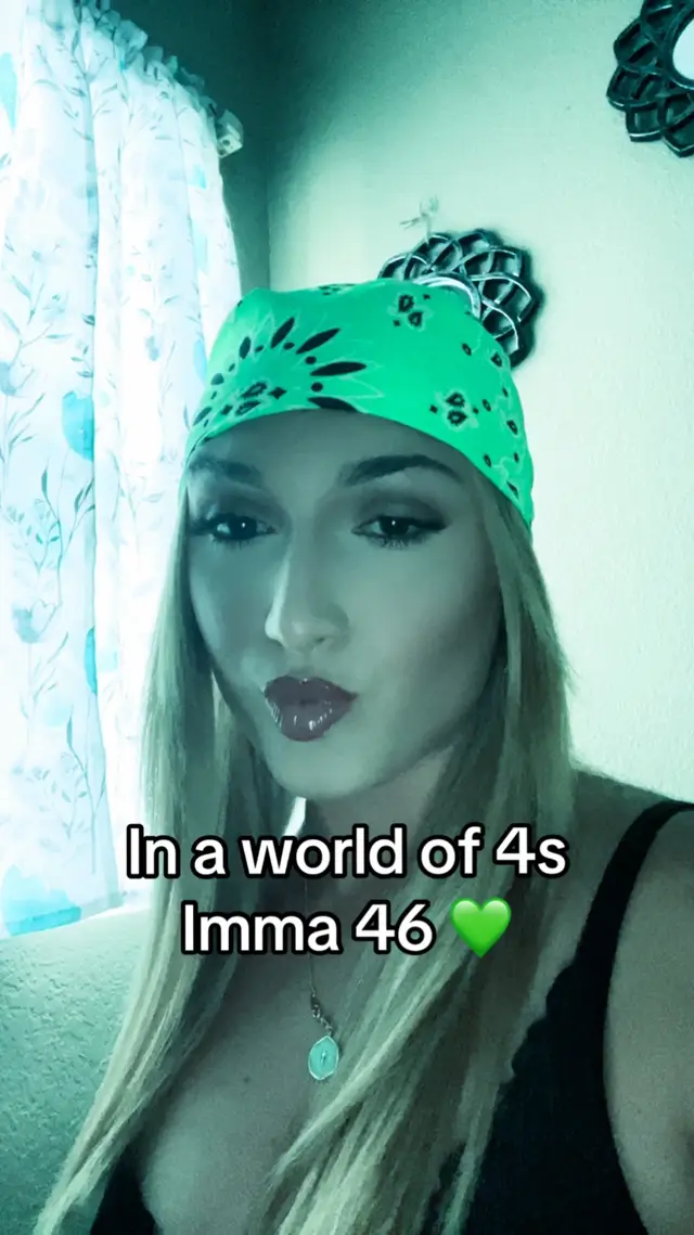 @ITSALEXISXOXO