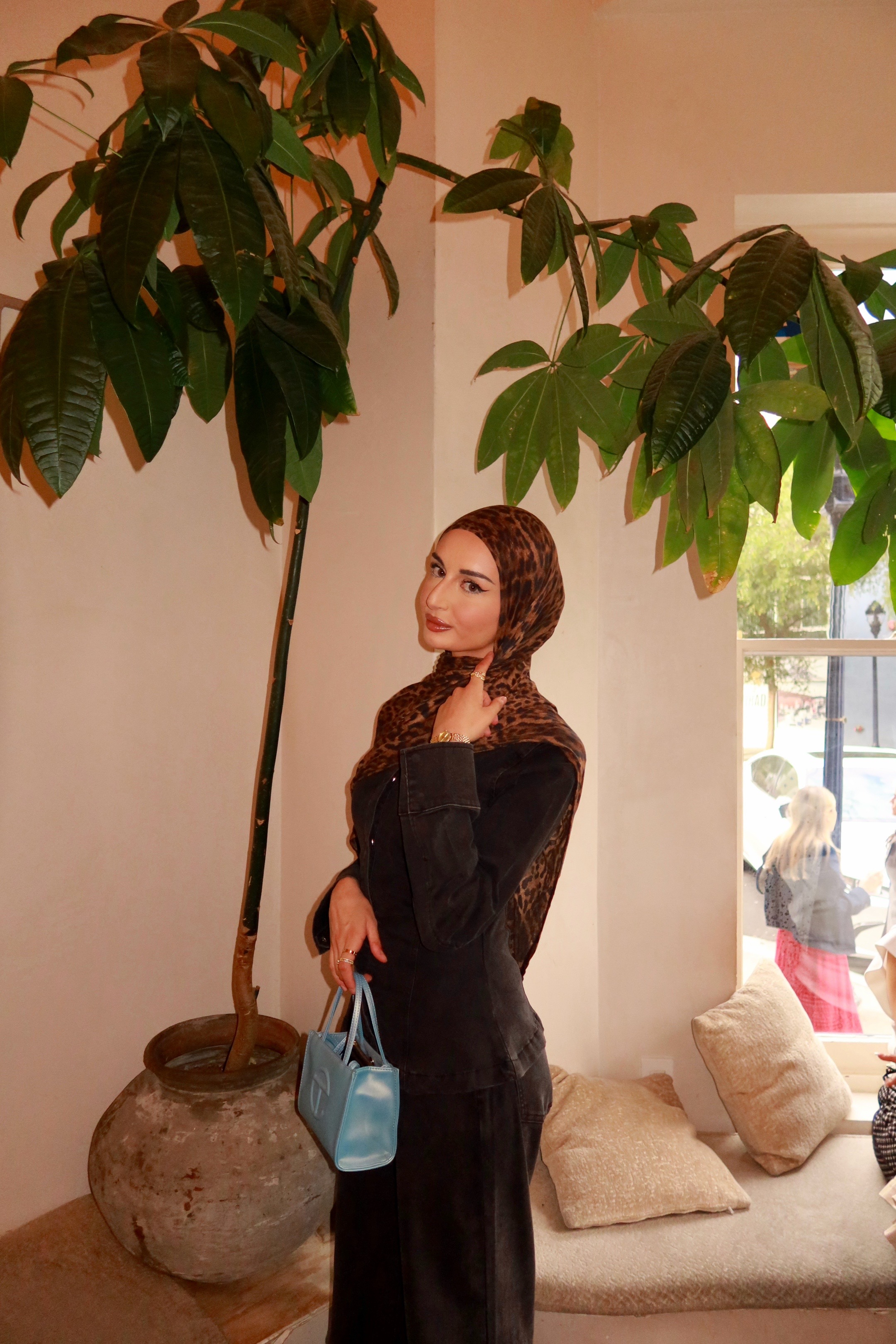 @لانا