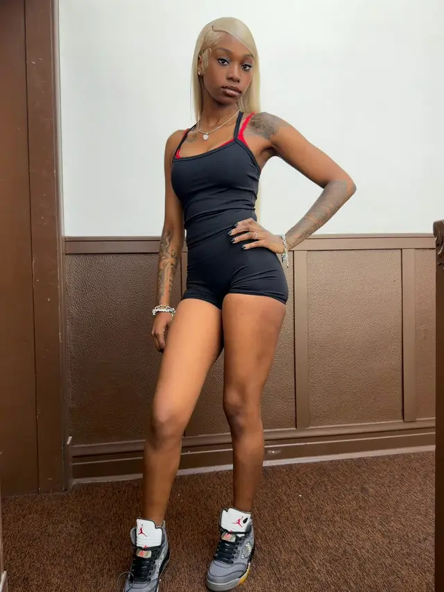 @Gravon_