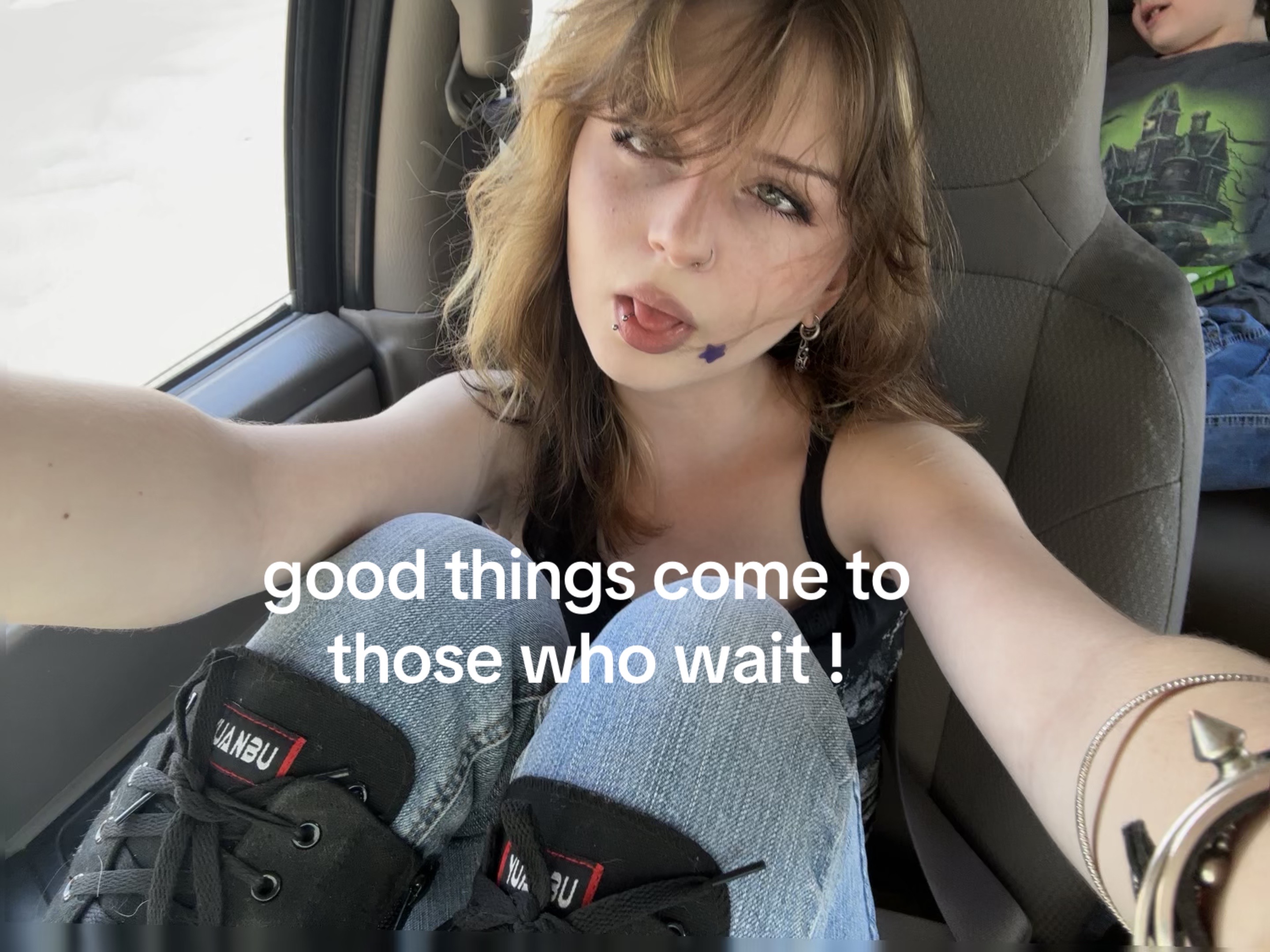 @bella
