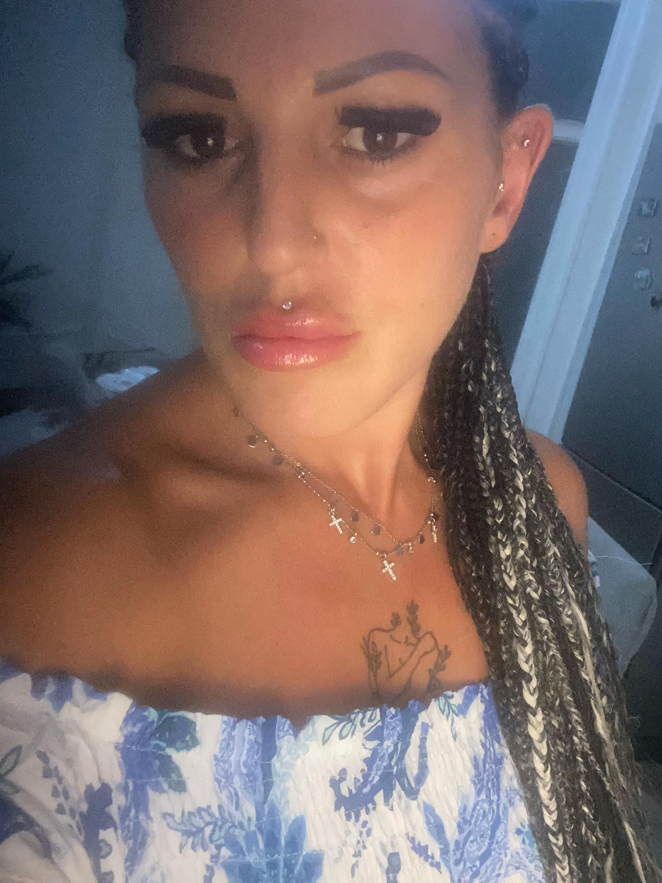 @Rosy🖤🐍