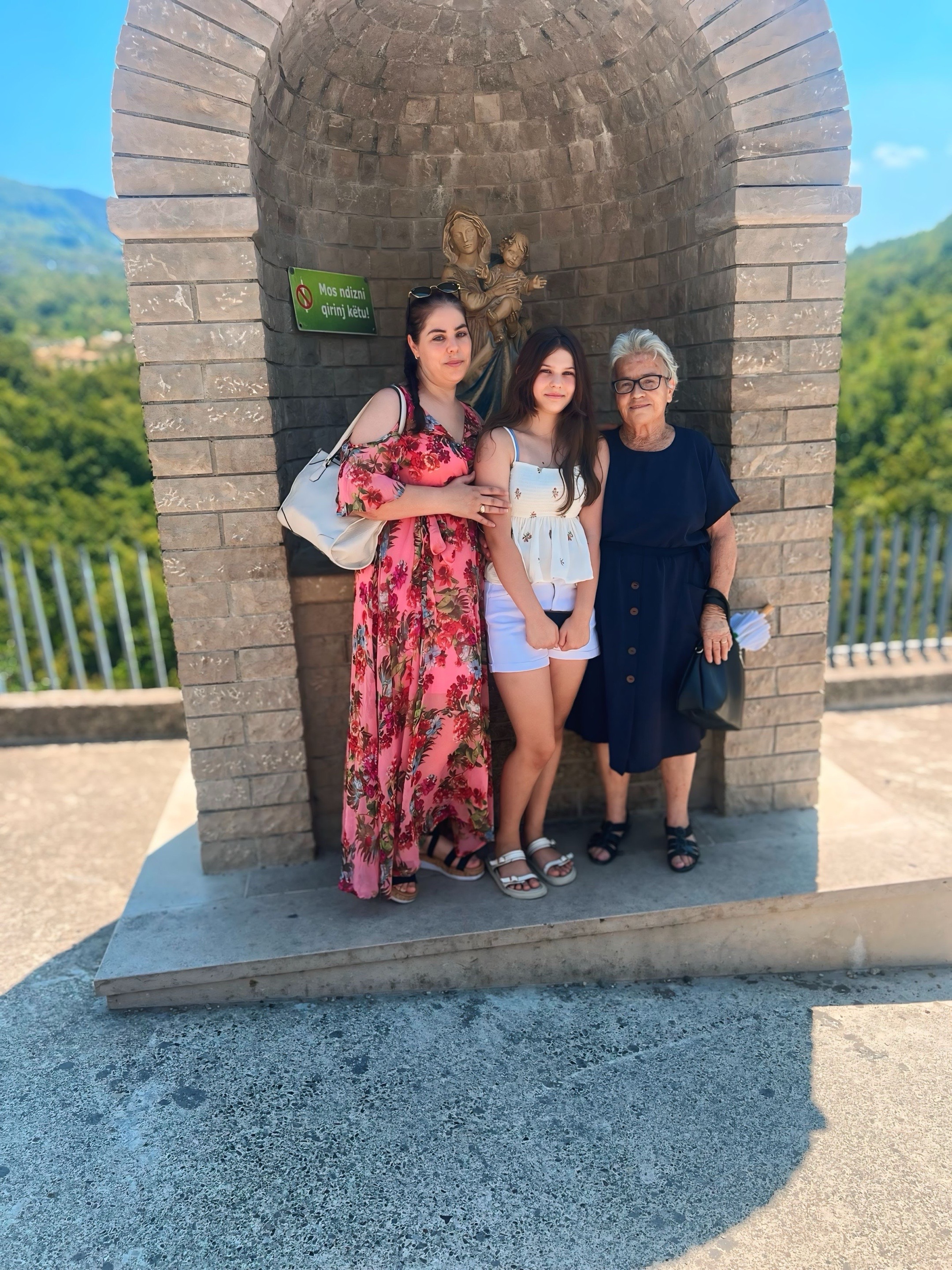 @Nje lule per lulen🇦🇱🇺🇸