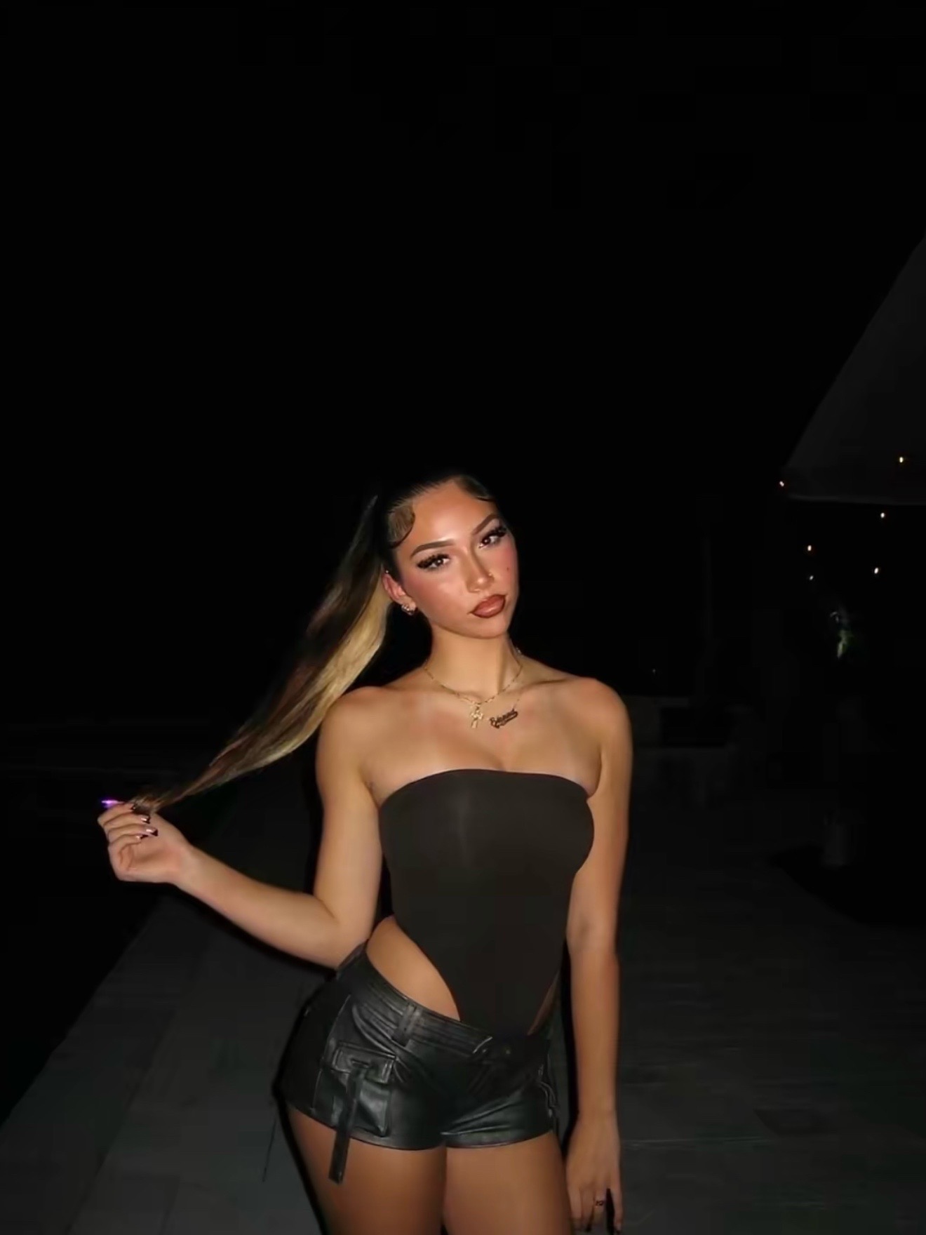 @👸🏻
