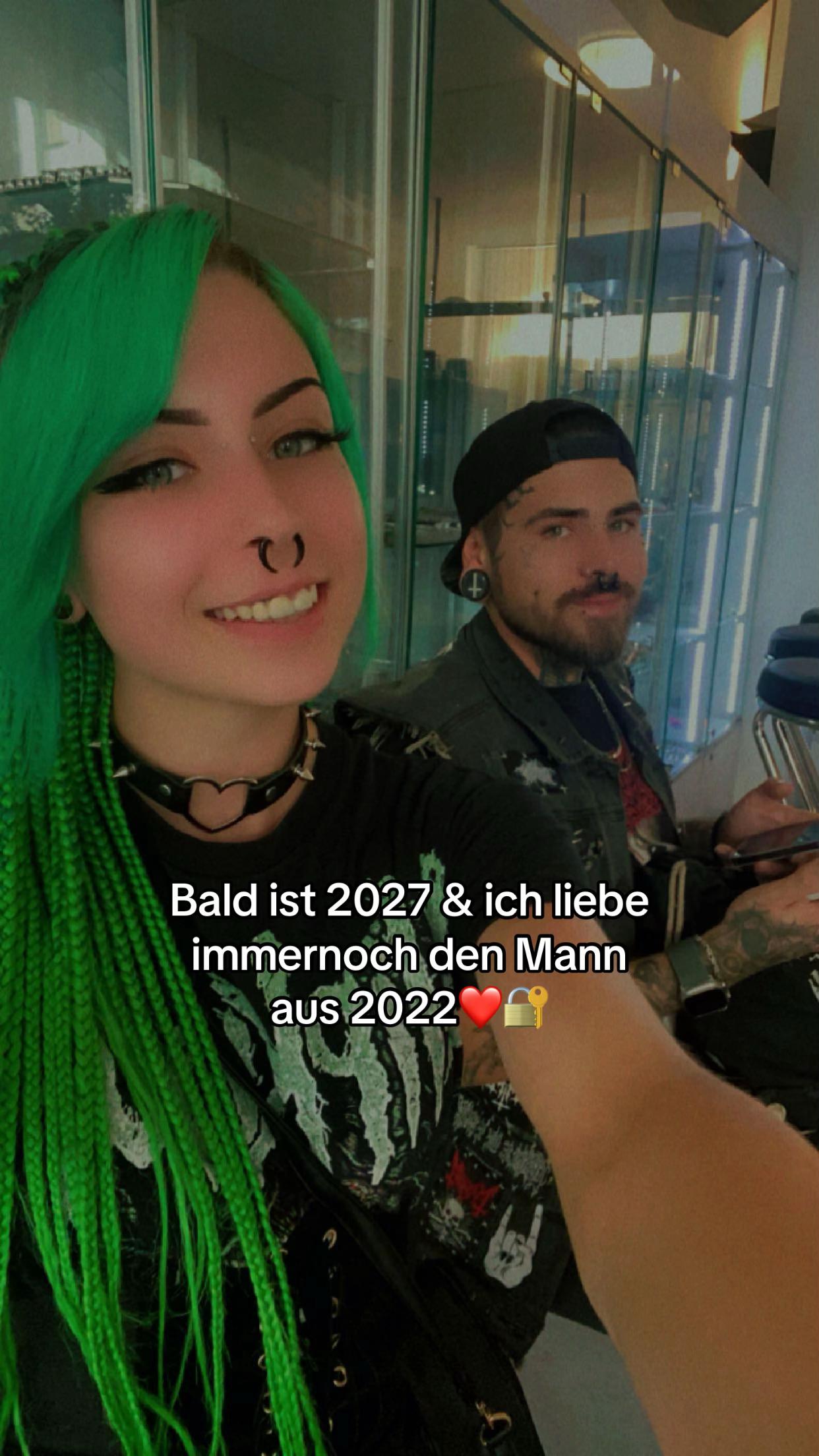 @shattered_gleam_666