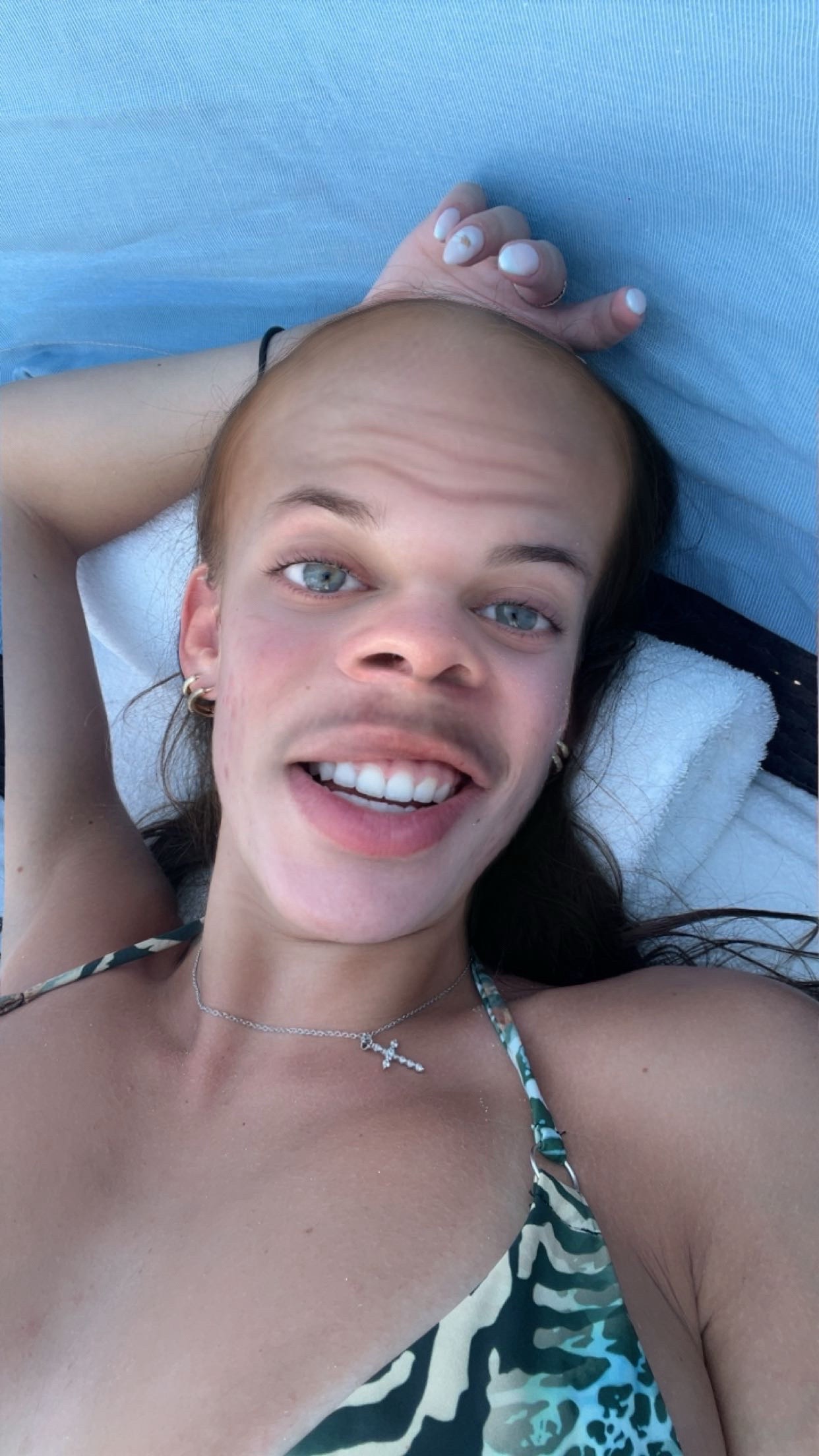 @👄