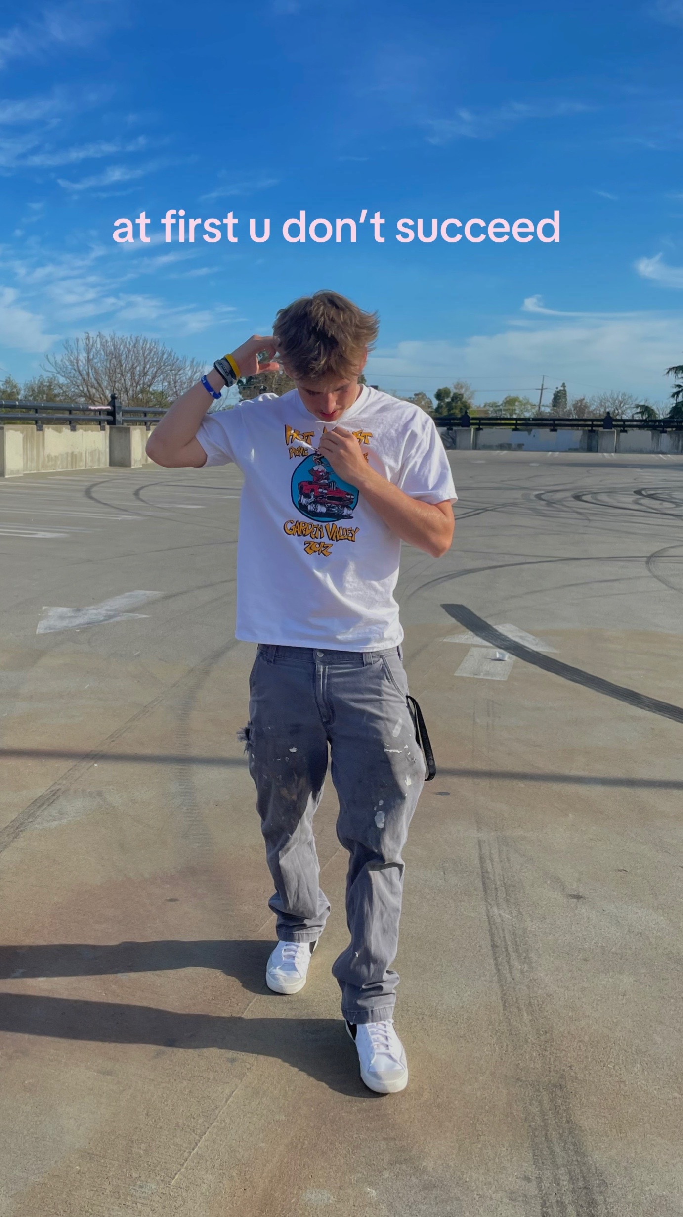 @🙂