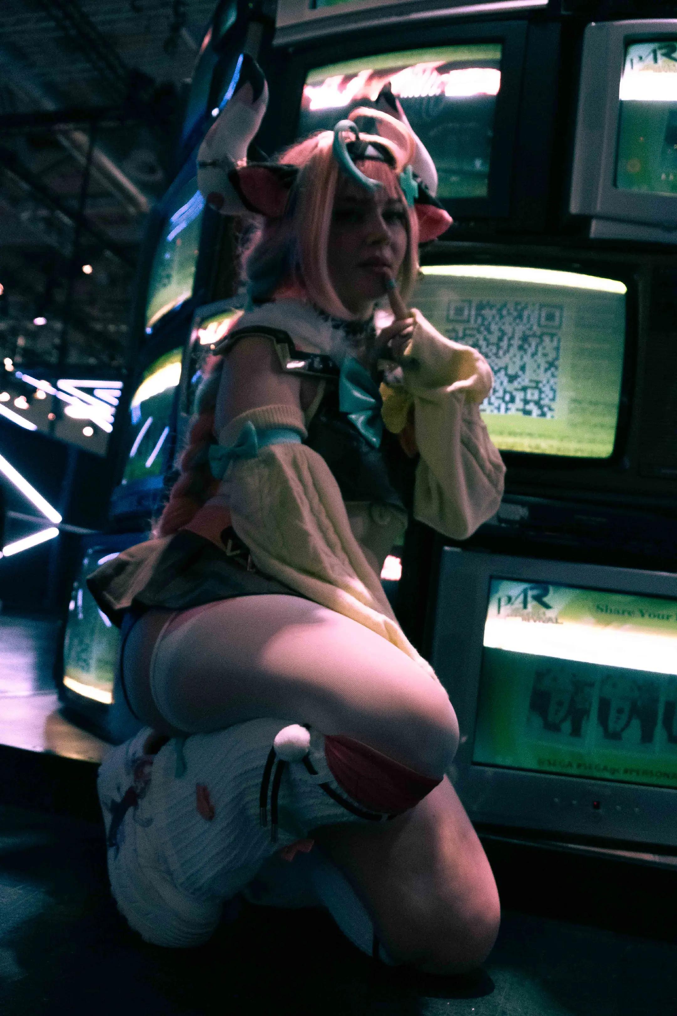 @twitch.tv/LunamiTV