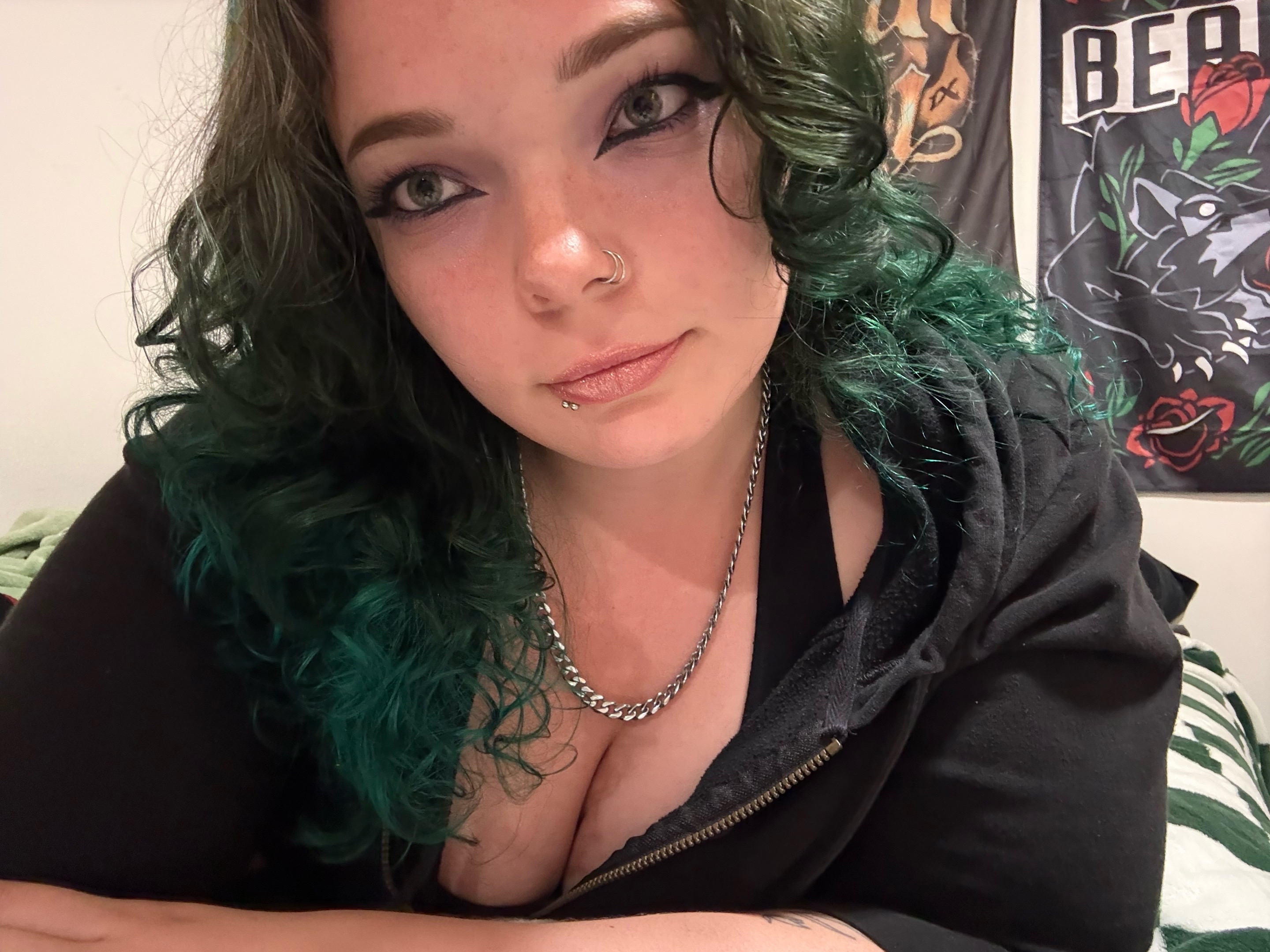 @katieee