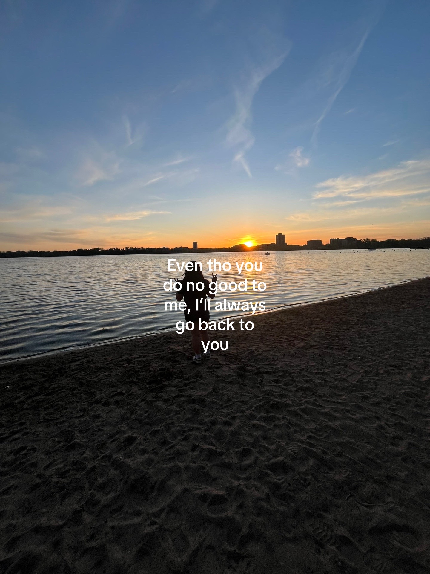 @𝓝♪°.・⁷