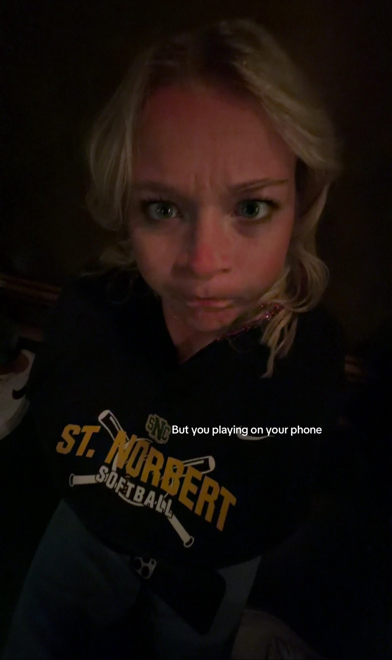 @Ava