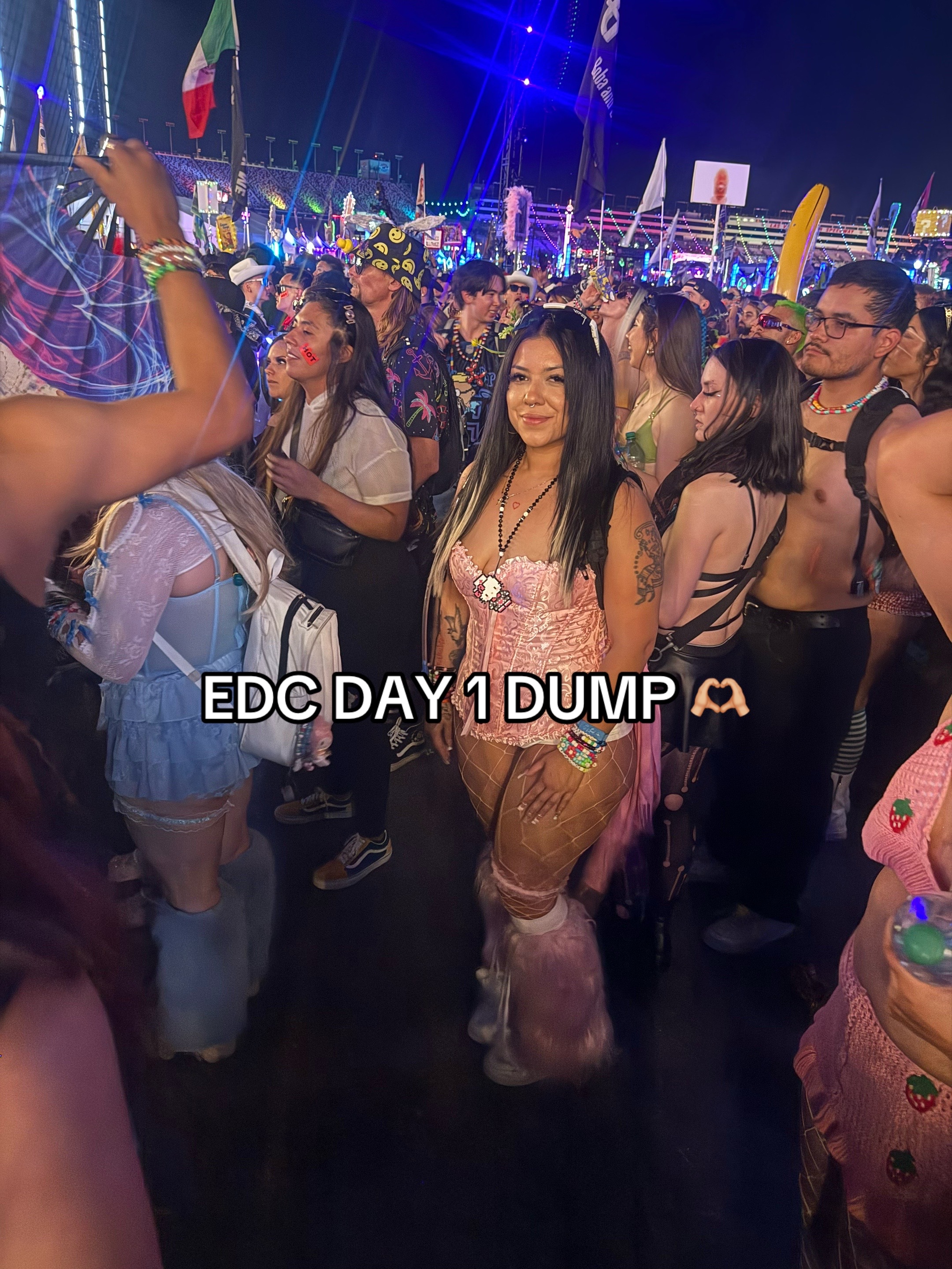 @Nicole Alexis 🦋