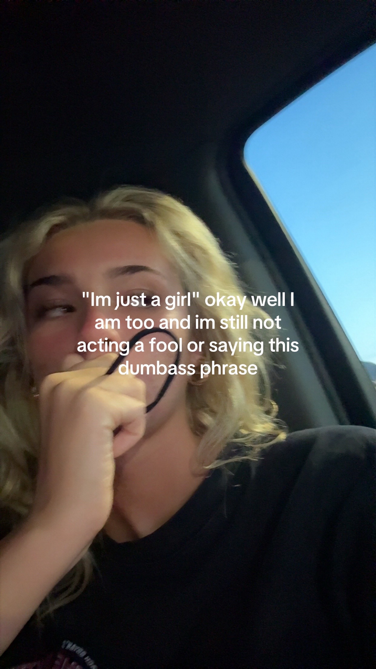 @⃟