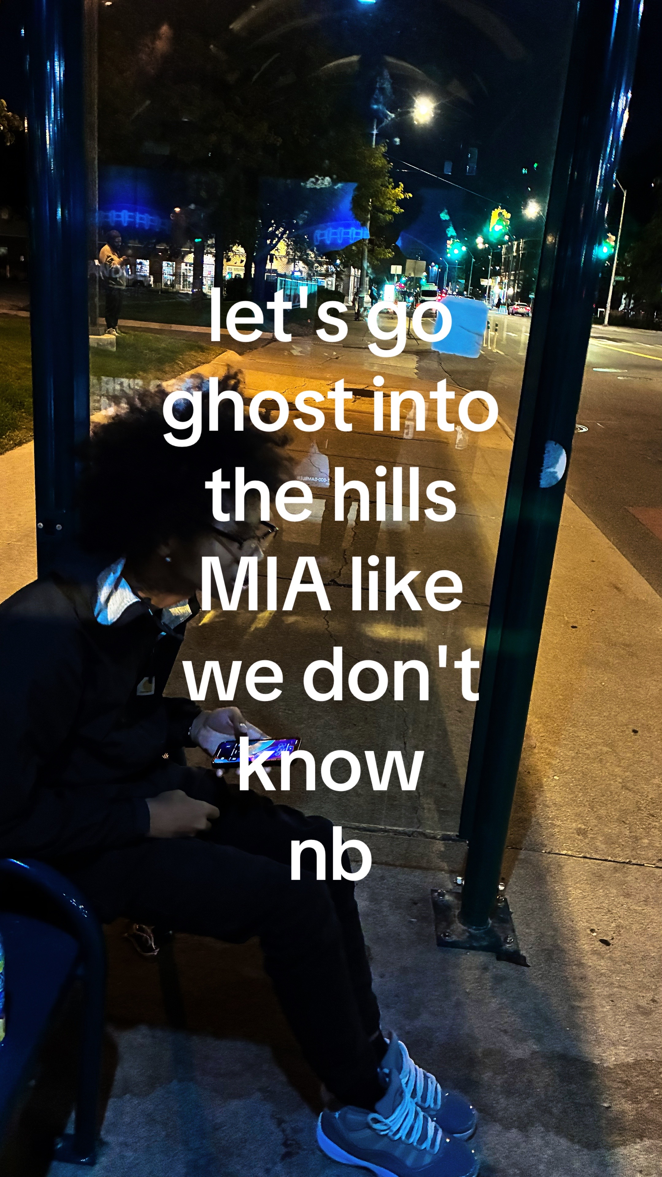 @⃟