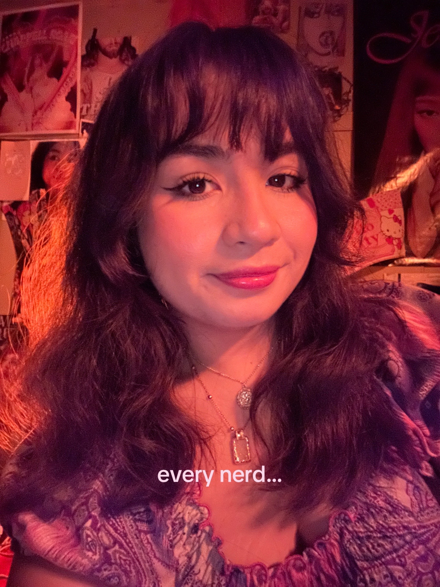 @☕️🪬🧃📔🪡👩🏽&zwj;🎨
