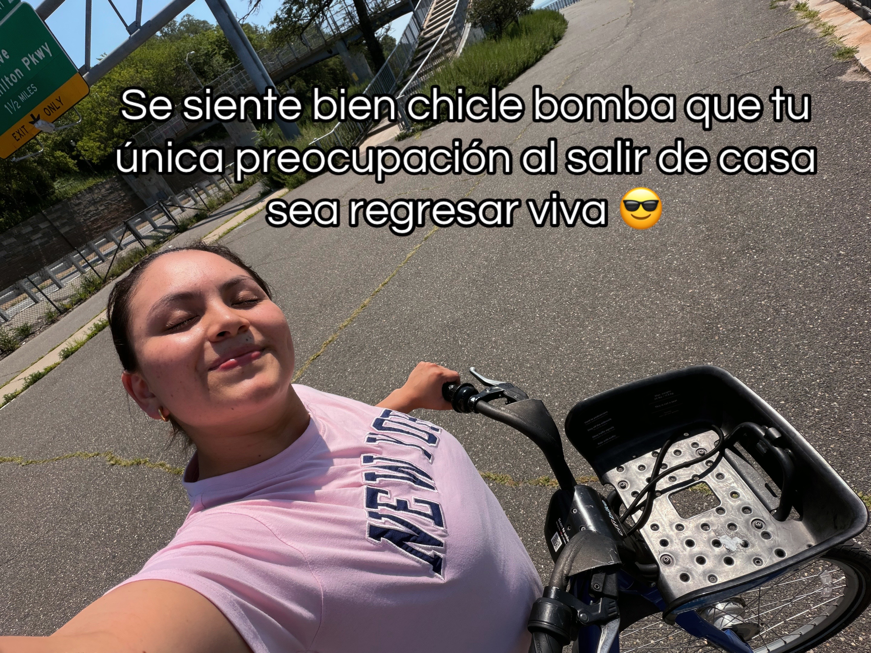 @Camila López 🍓🎧🧡