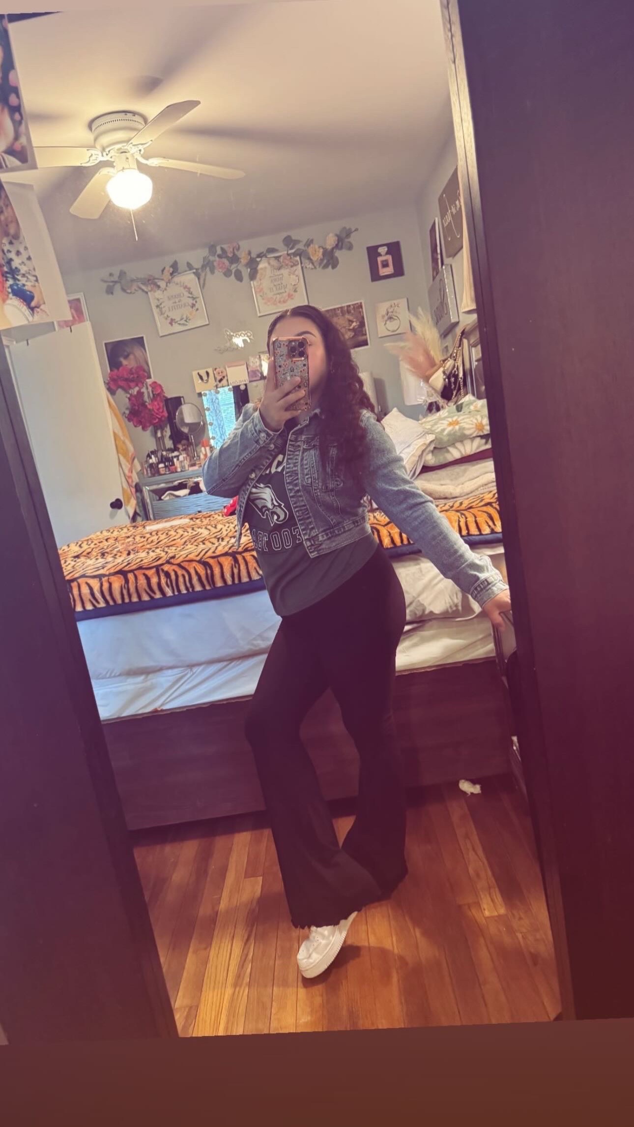 @L U P I T A🧡