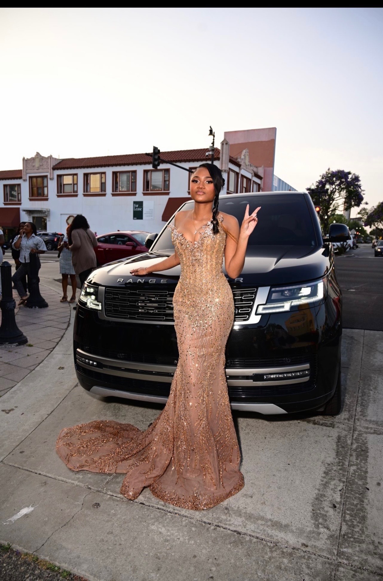 @Anit Cuts | Prom & Bridal