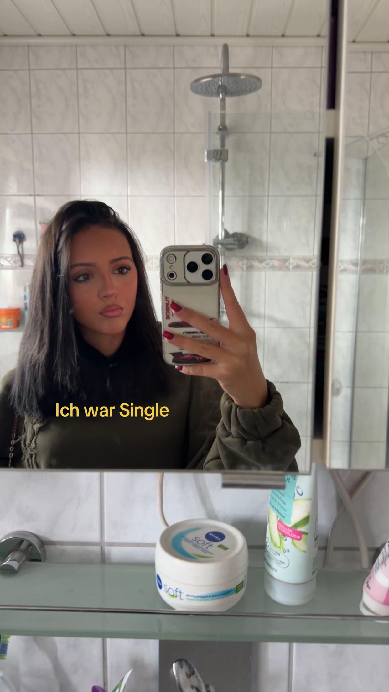 @𝒵