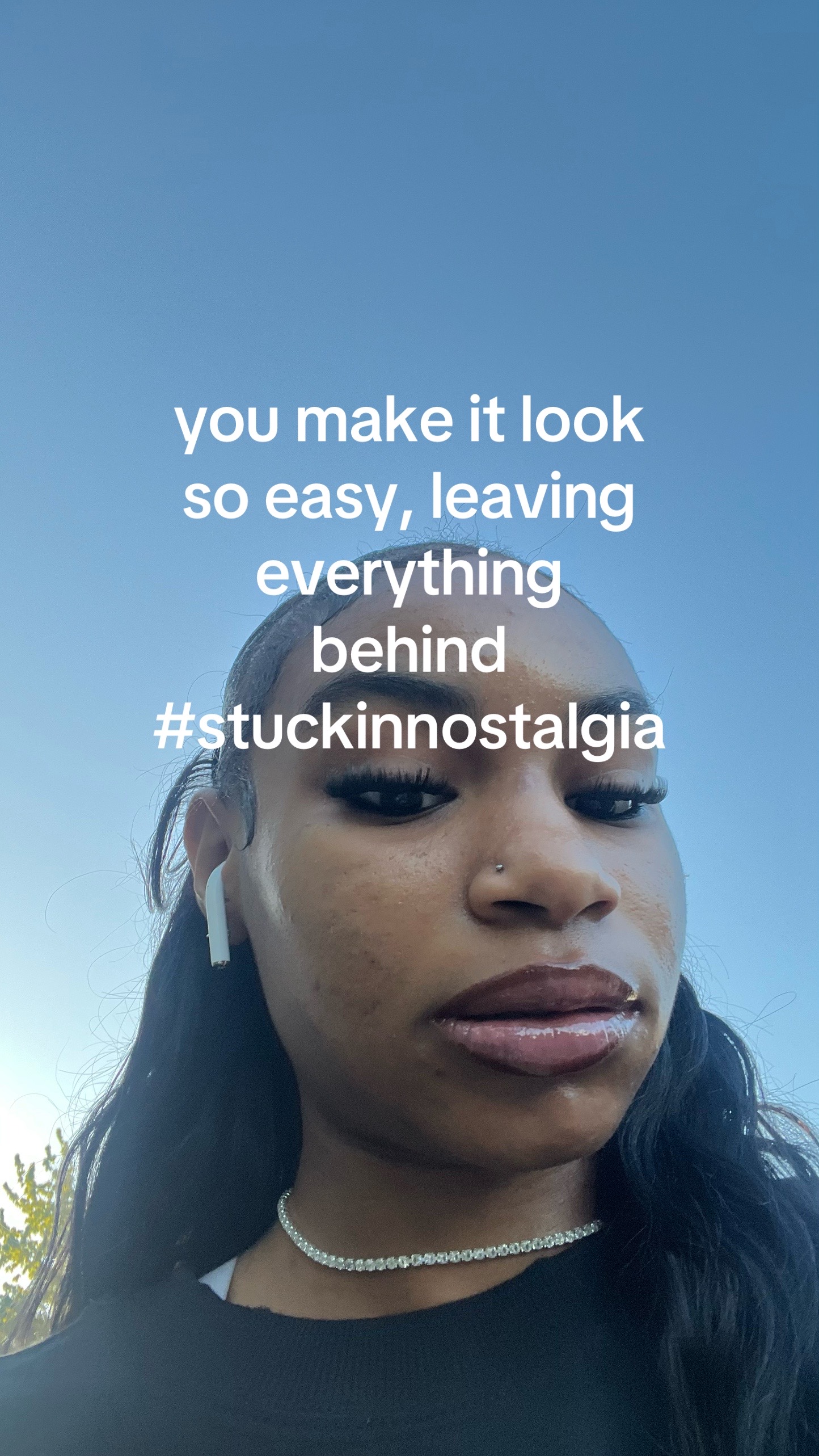 @⃟