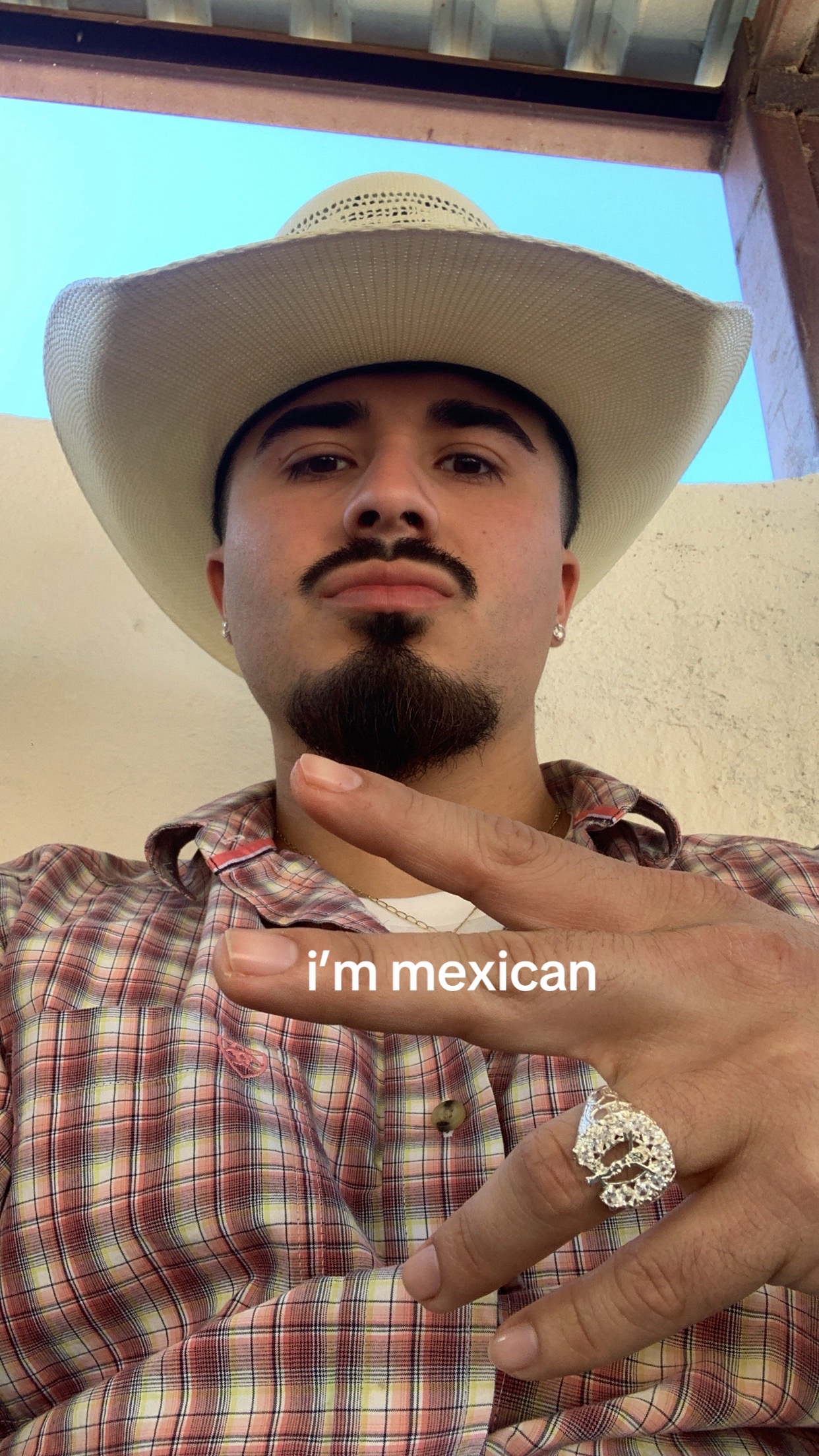 @️