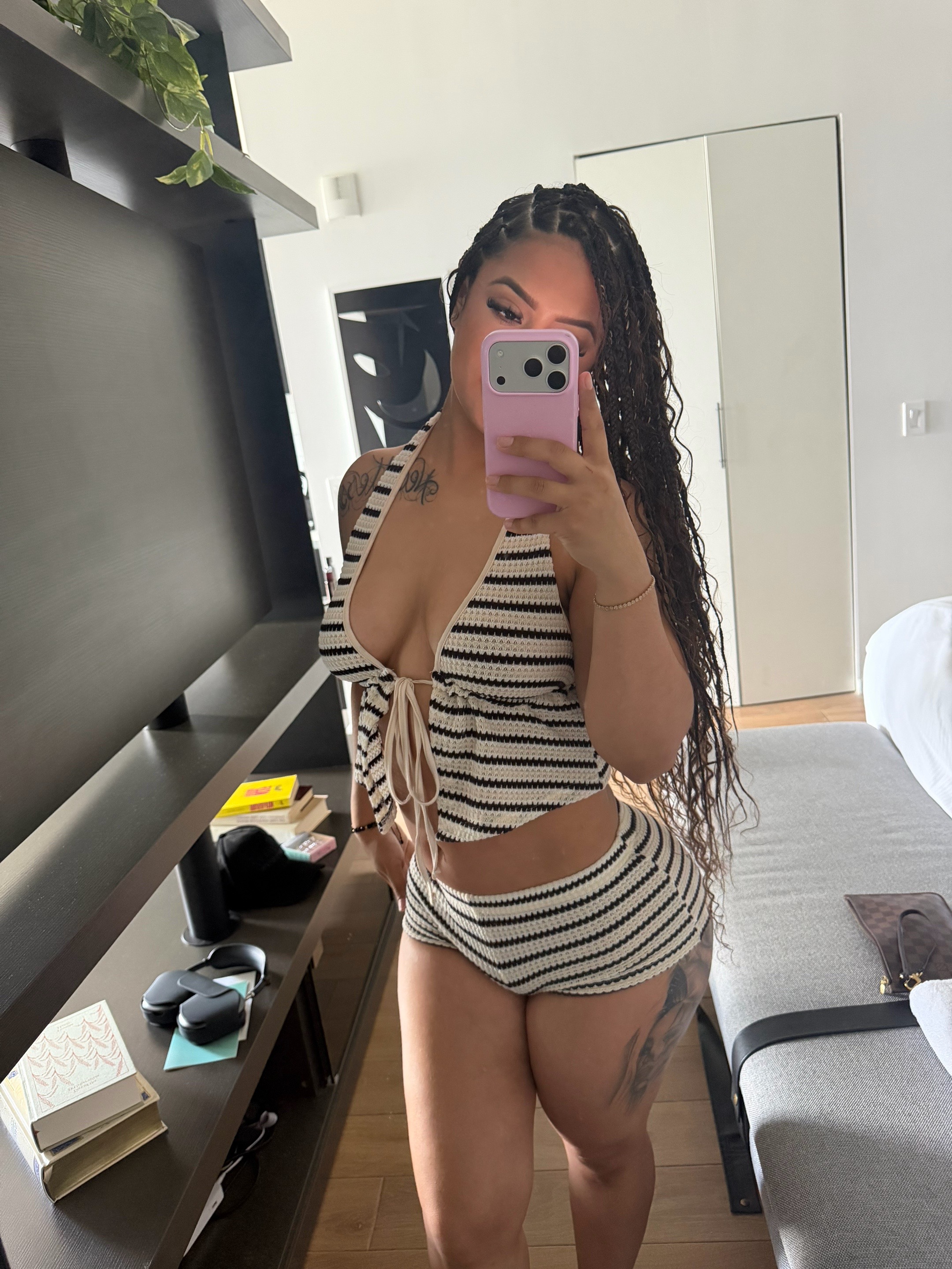 @Melymel96