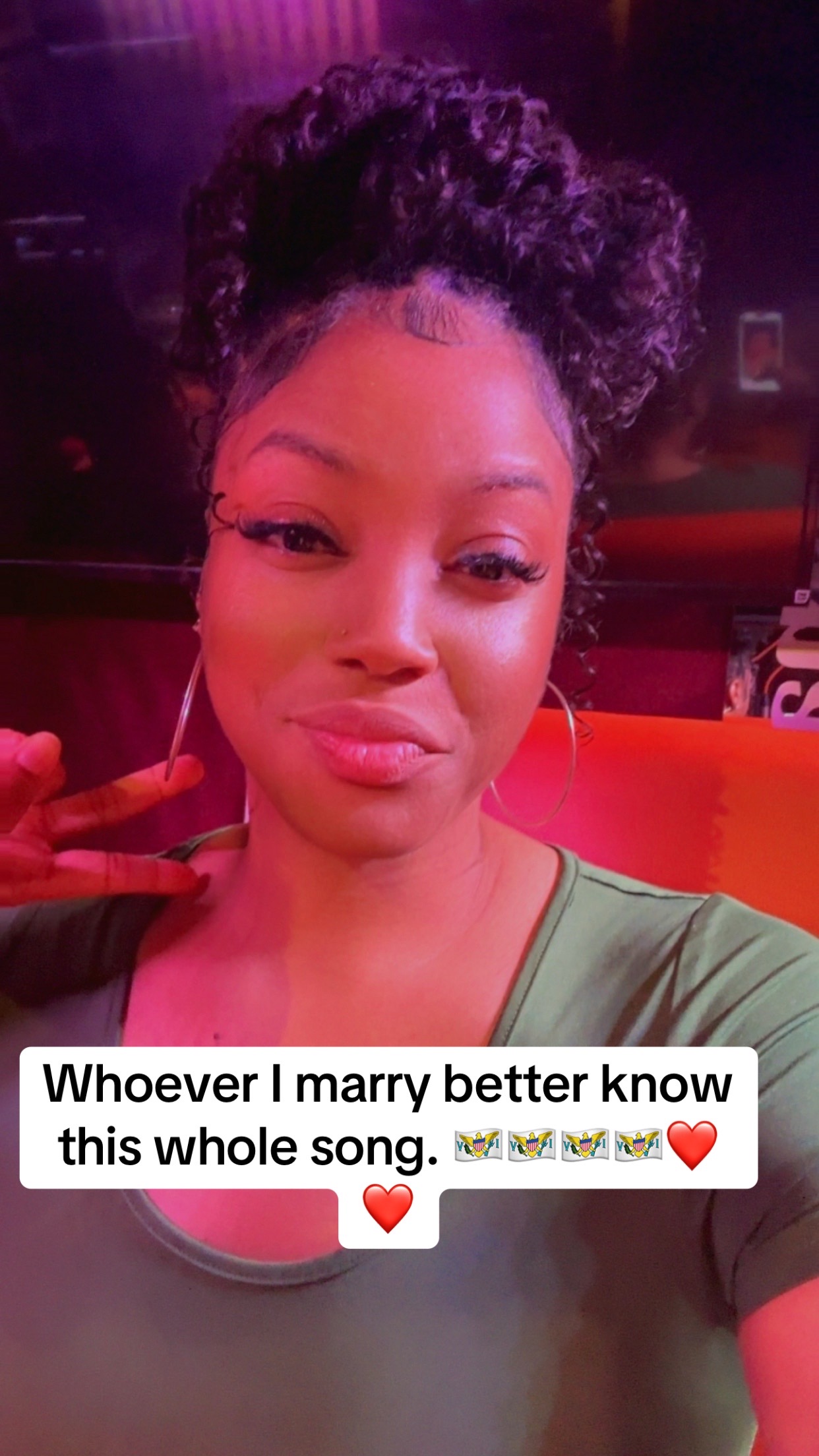 @Chenelle Brady 🇻🇮🇻🇮