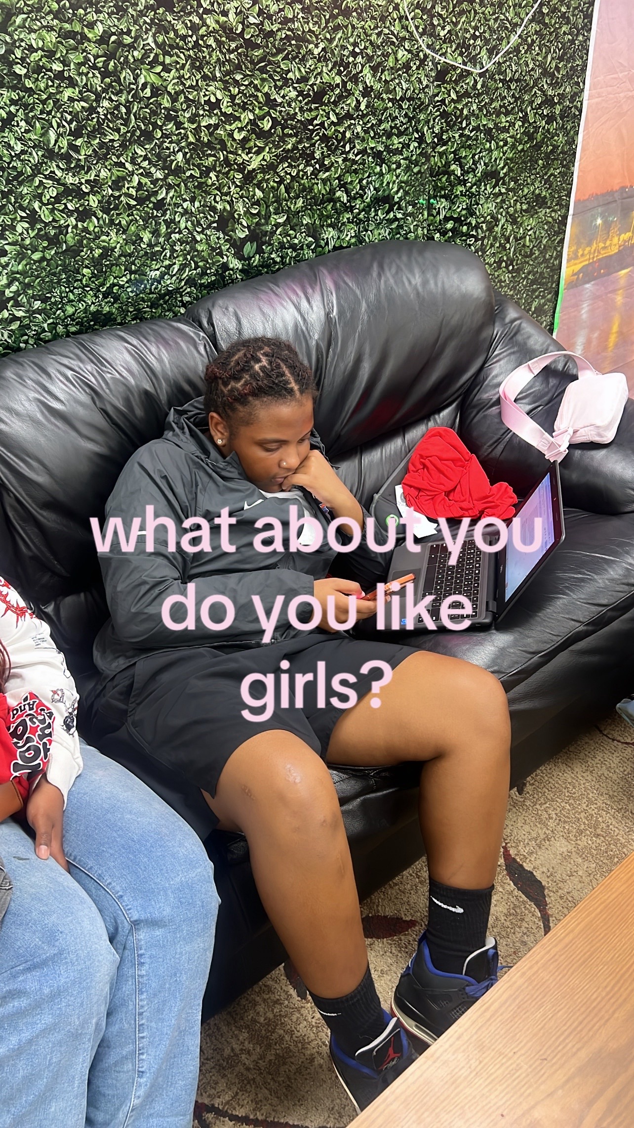 @️areeuna munson