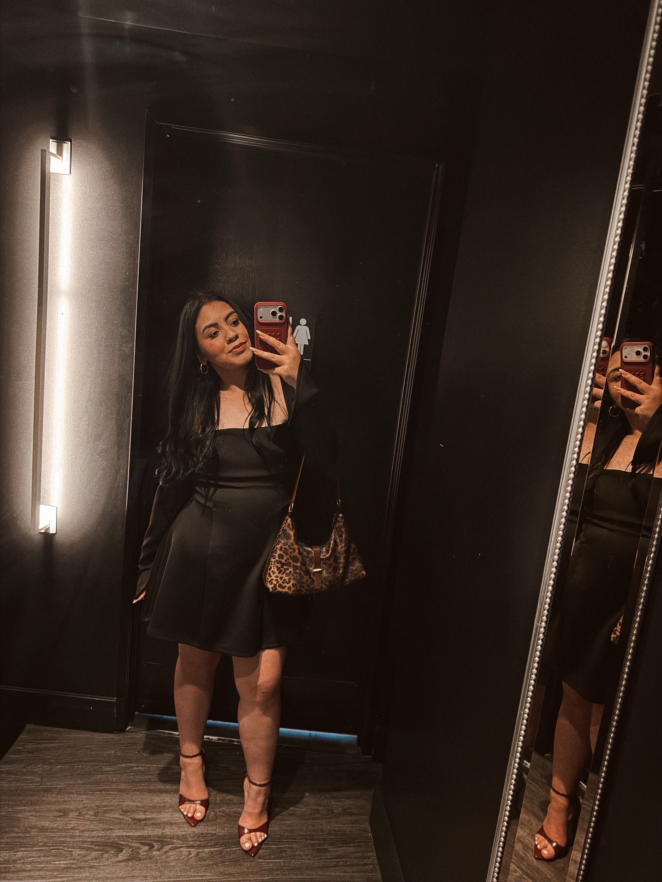 @Emily García