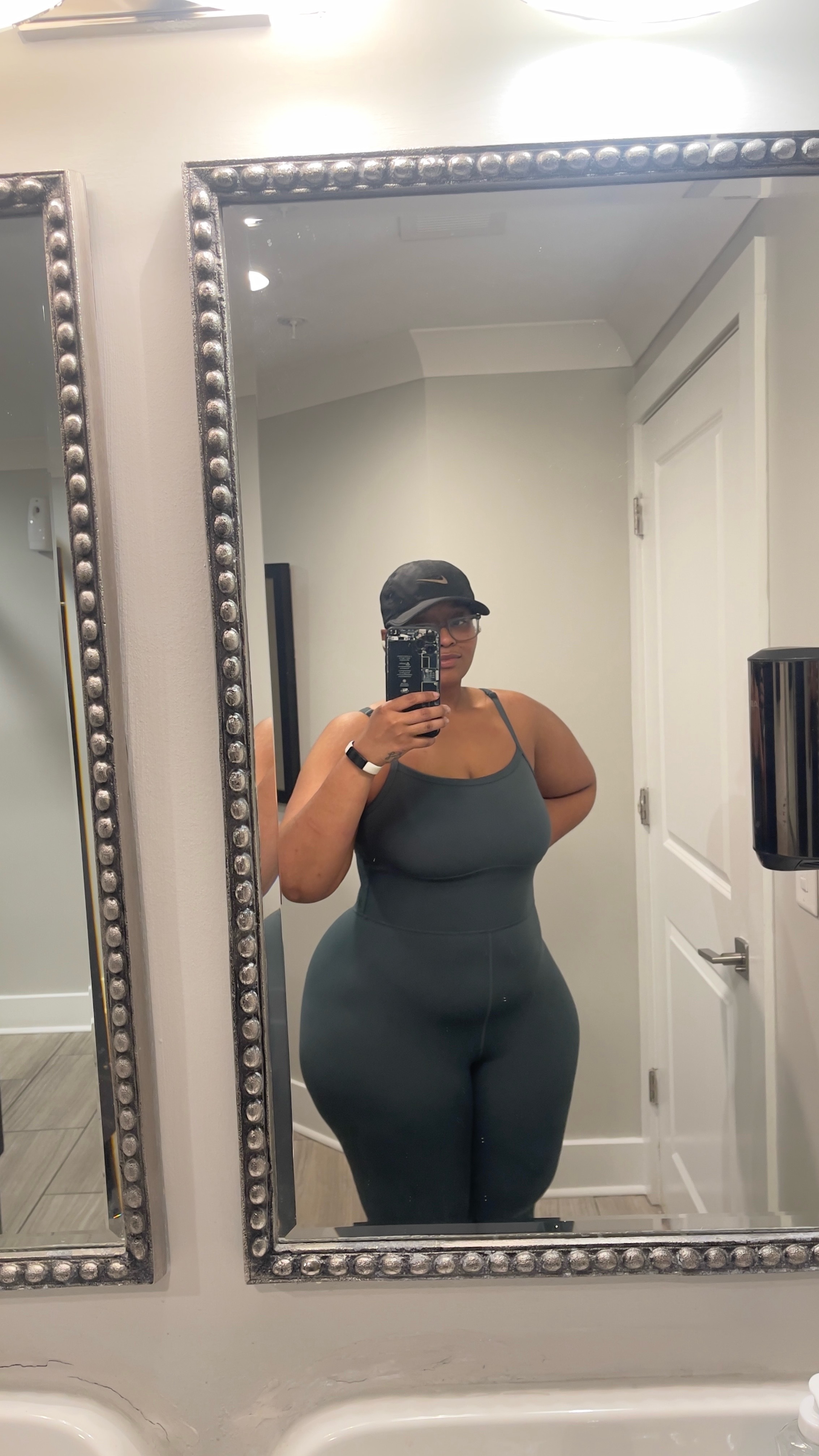 @Lonï