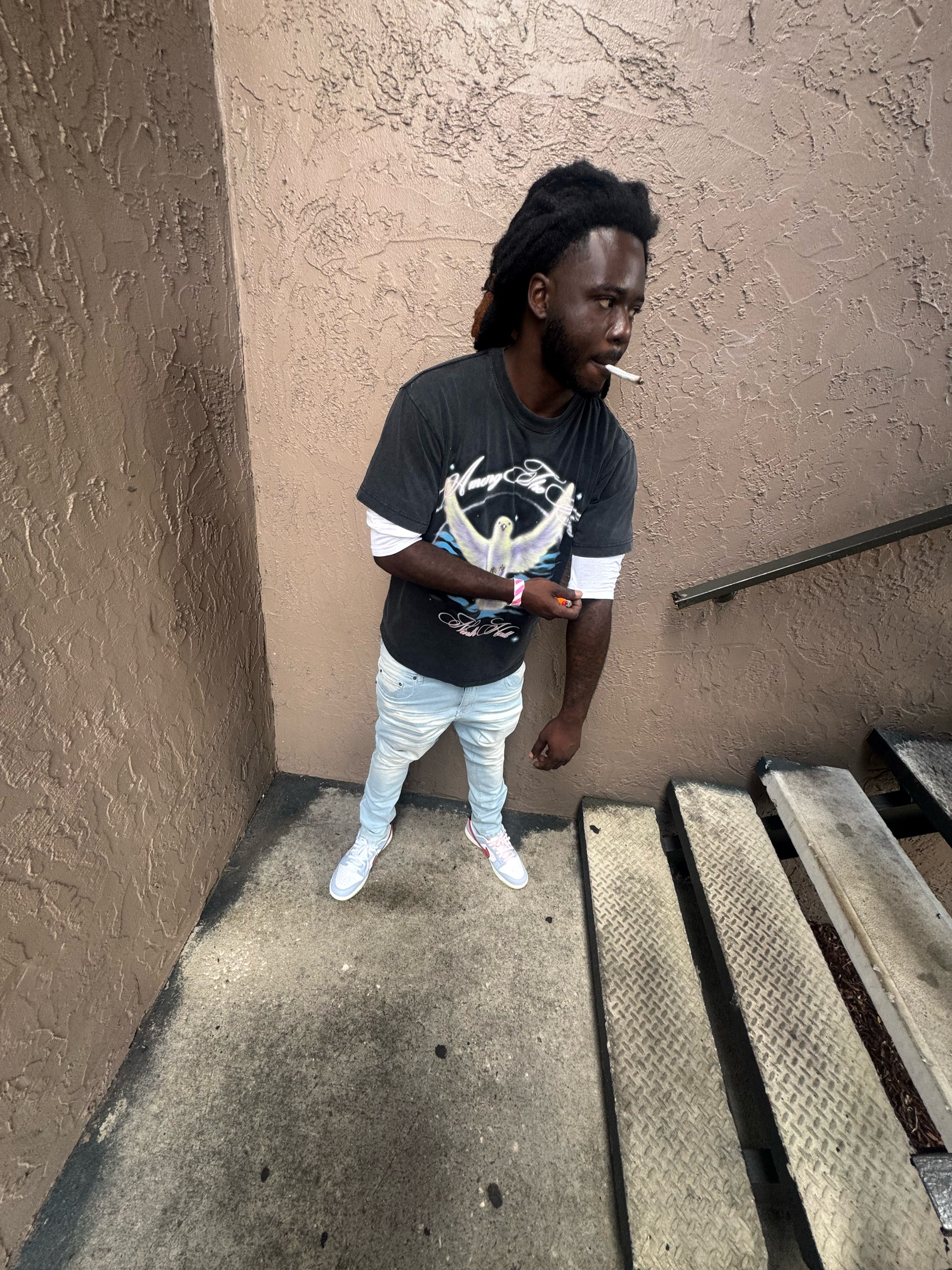 @Numba 4️⃣🇻🇮