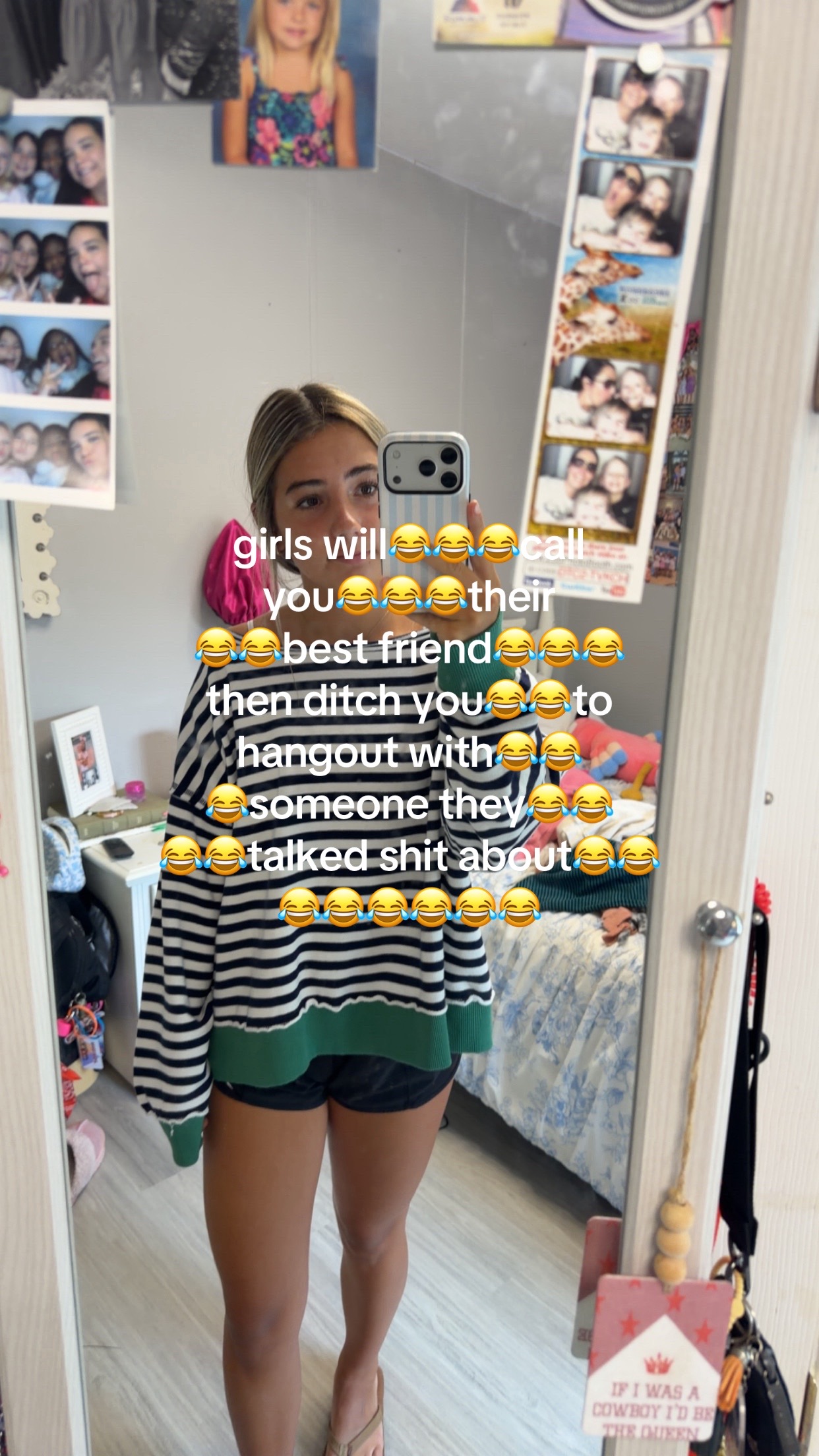 @👩🏽🦯👩🏽🦯➡️