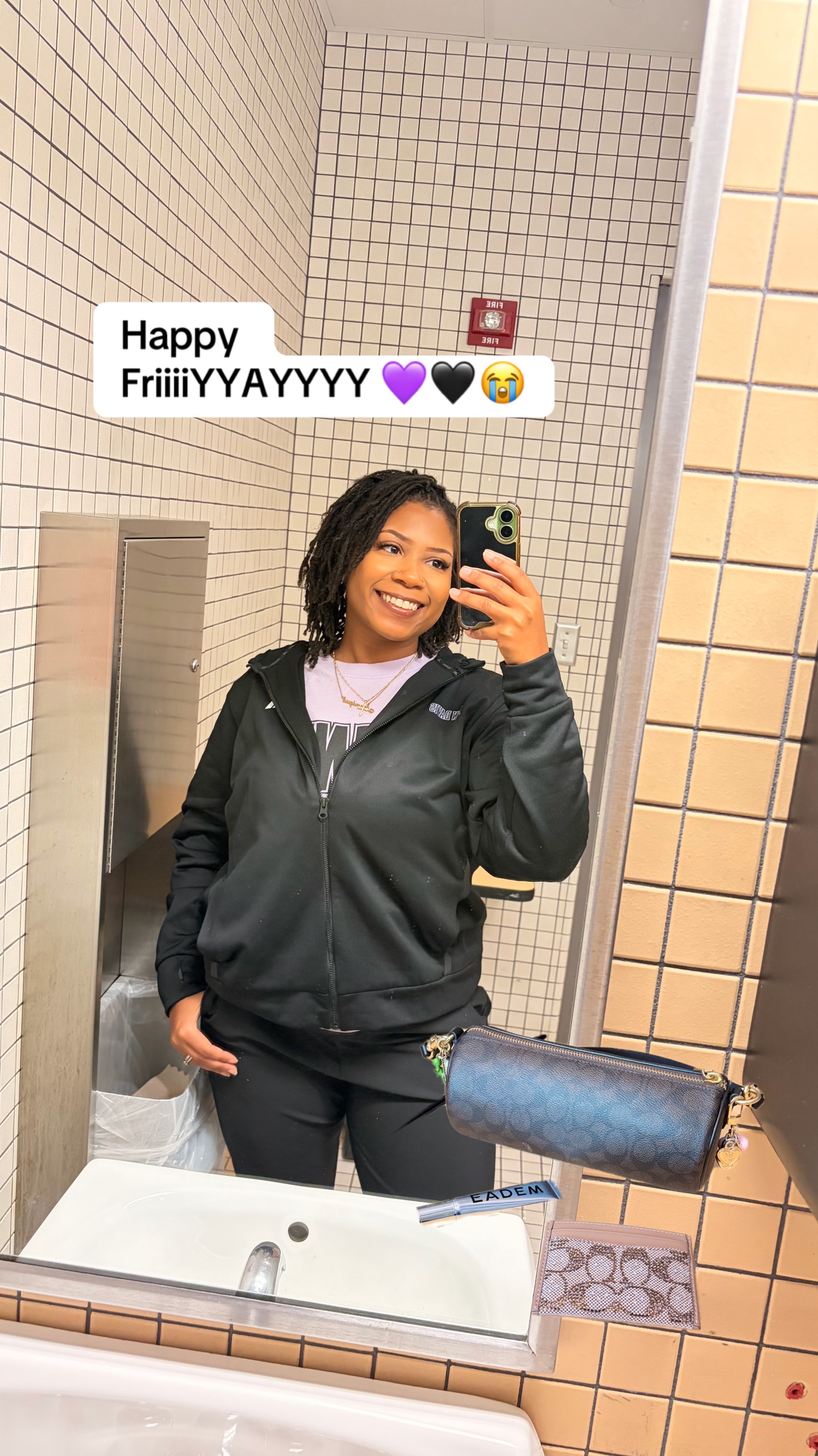 @heykandygirl 🫶🏽✨🩷💍