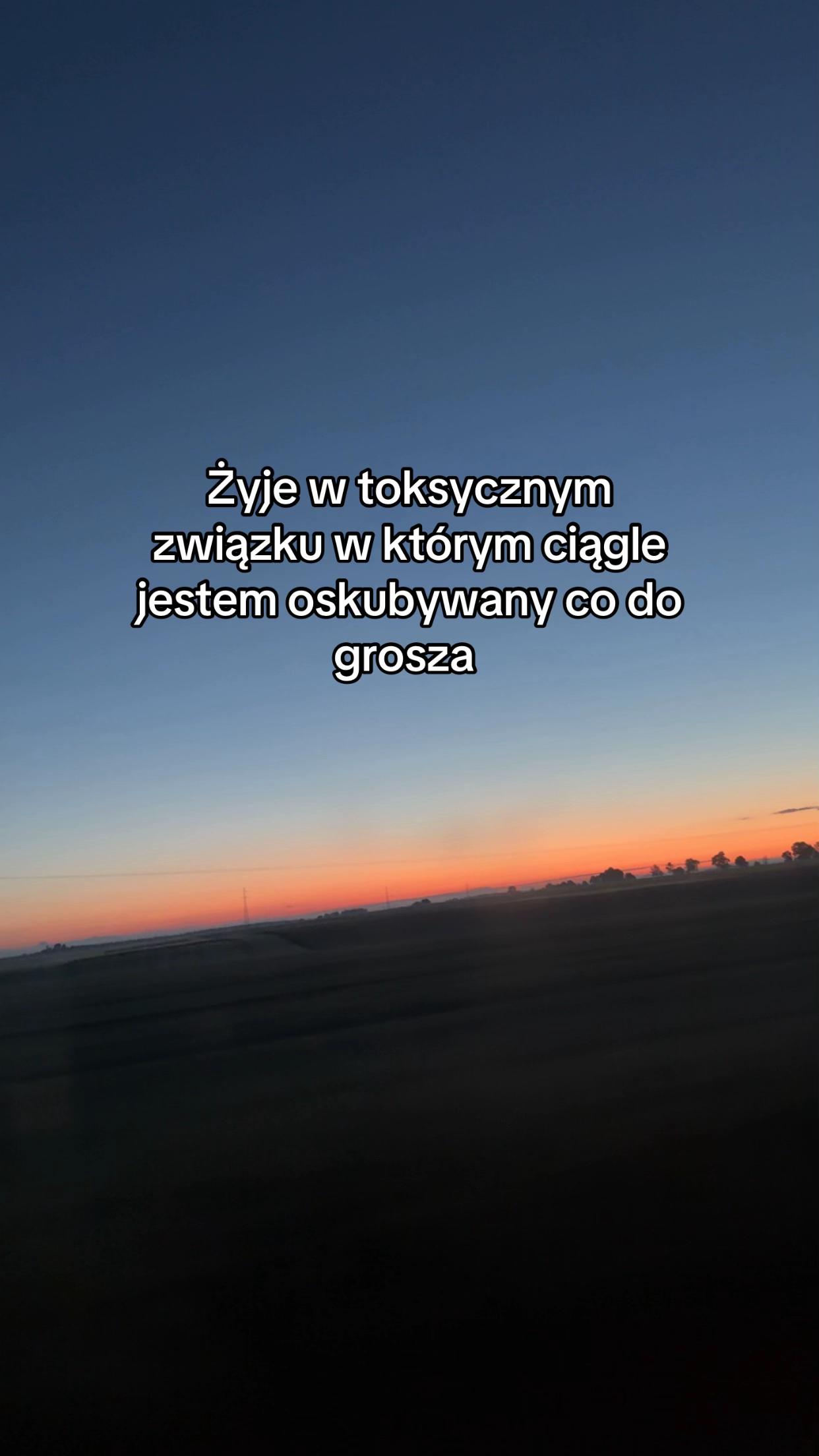 @_kwiatekkk_