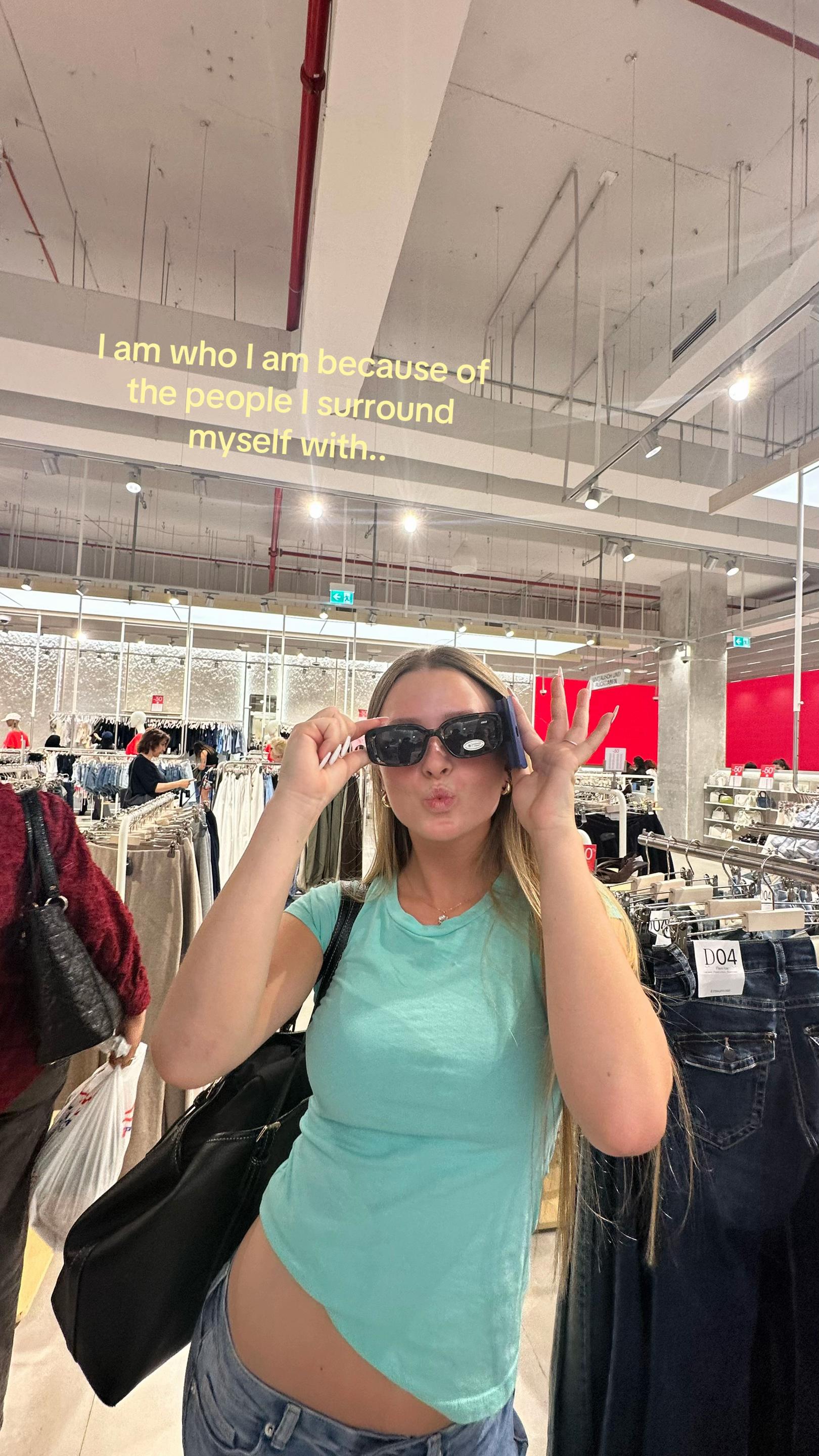 @𝓔𝓶𝓶𝓲